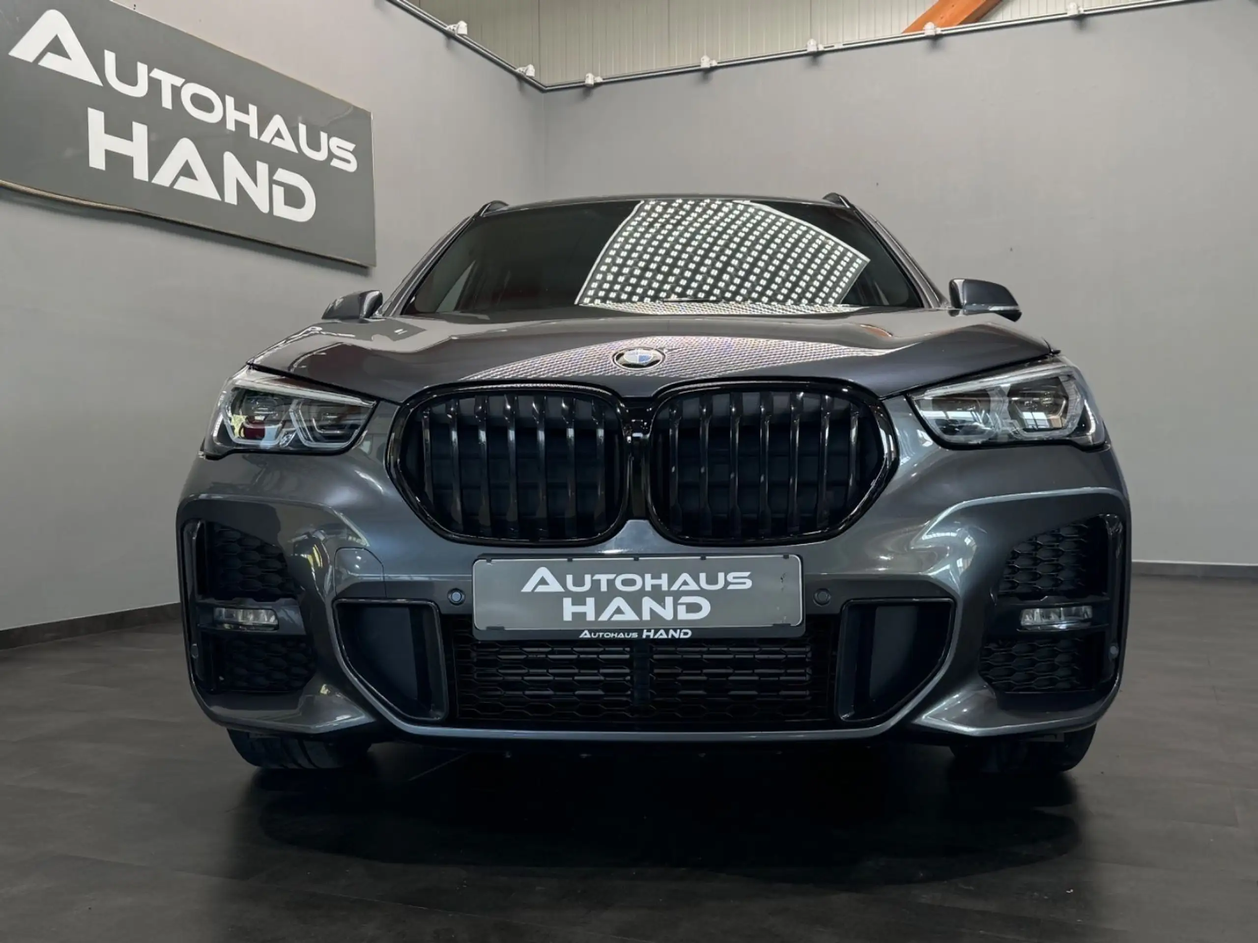 BMW - X1