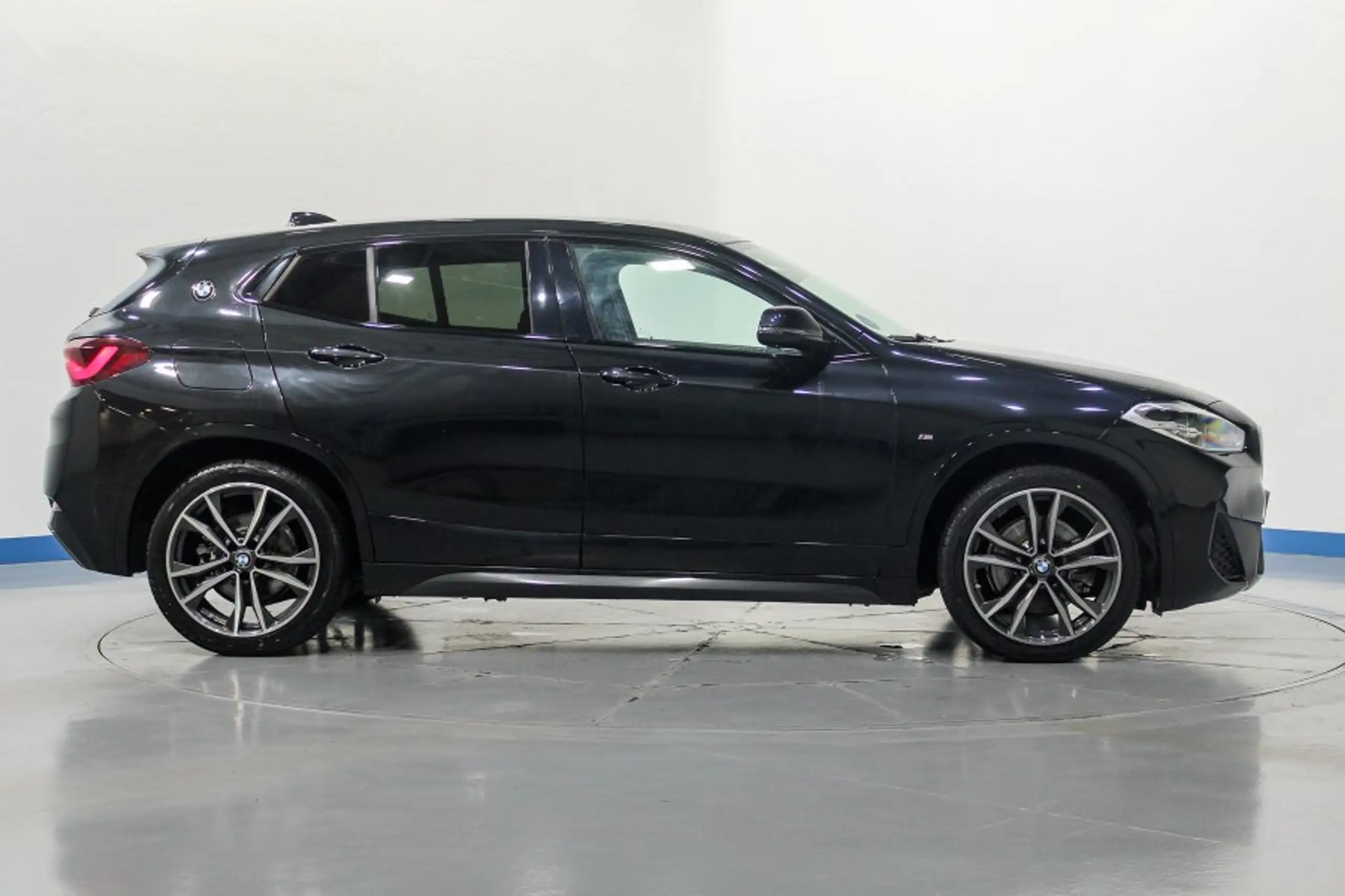 BMW - X2