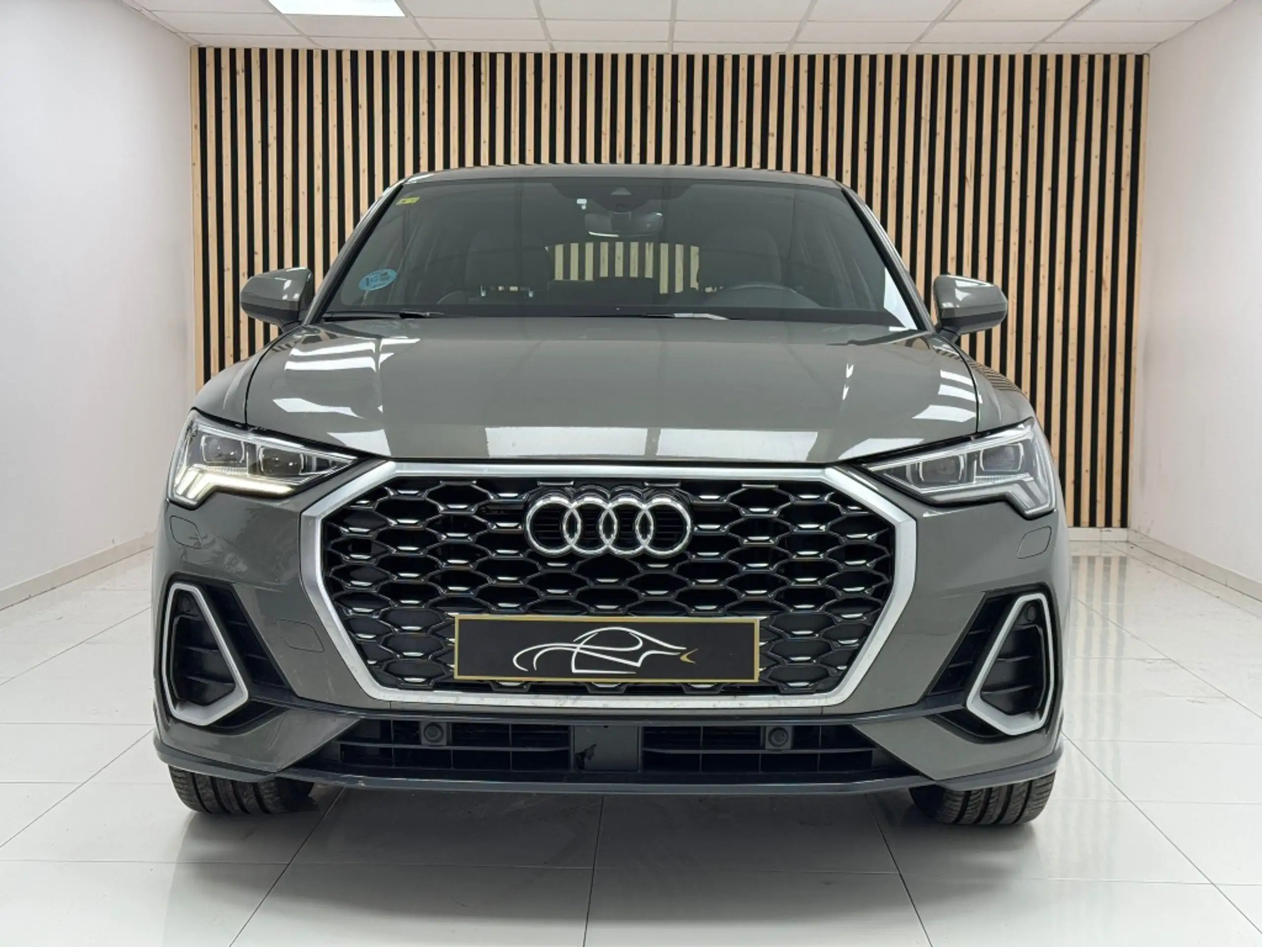 Audi - Q3