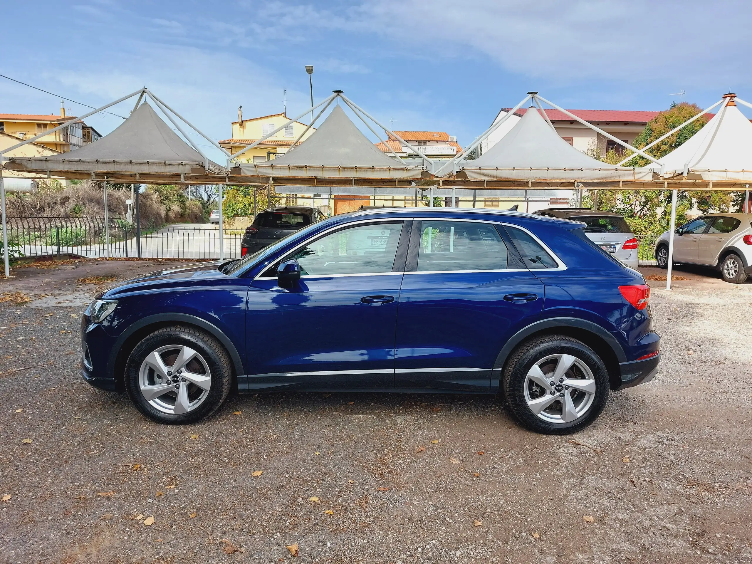 Audi - Q3