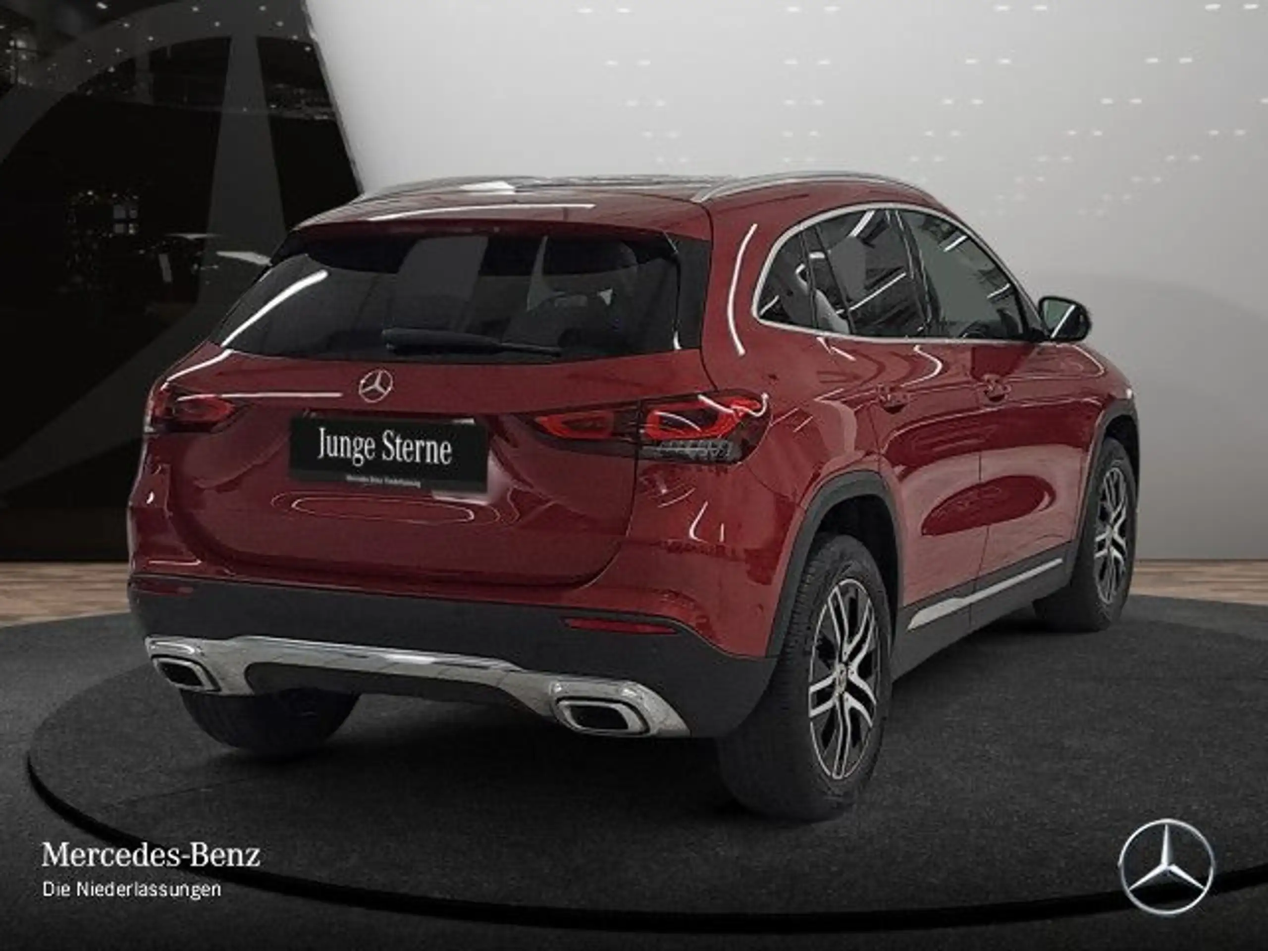 Mercedes-Benz - GLA 250