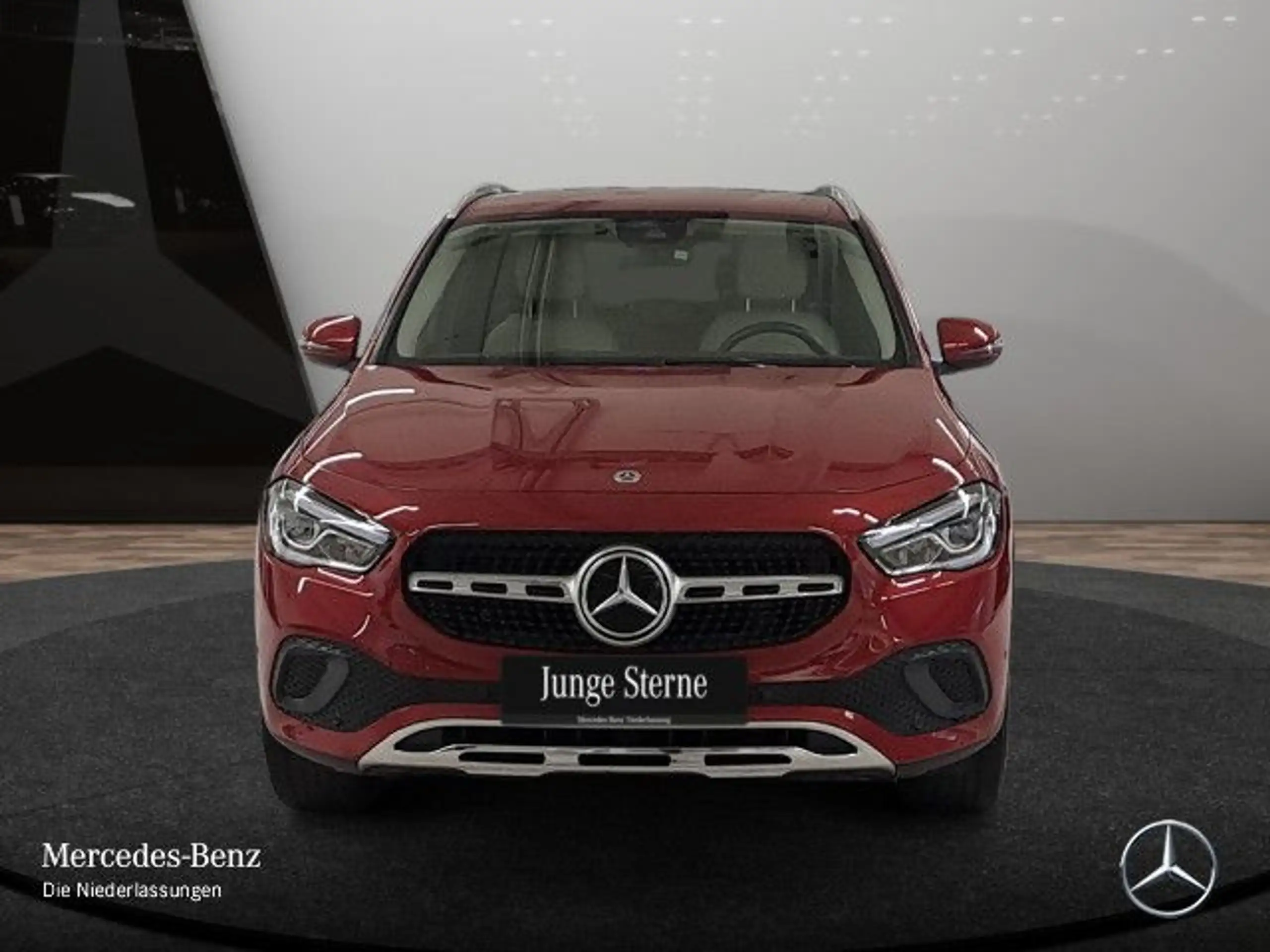 Mercedes-Benz - GLA 250