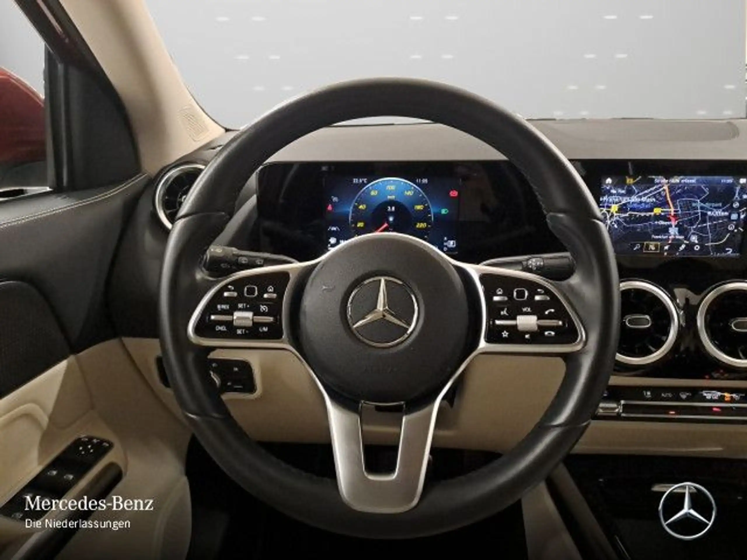 Mercedes-Benz - GLA 250