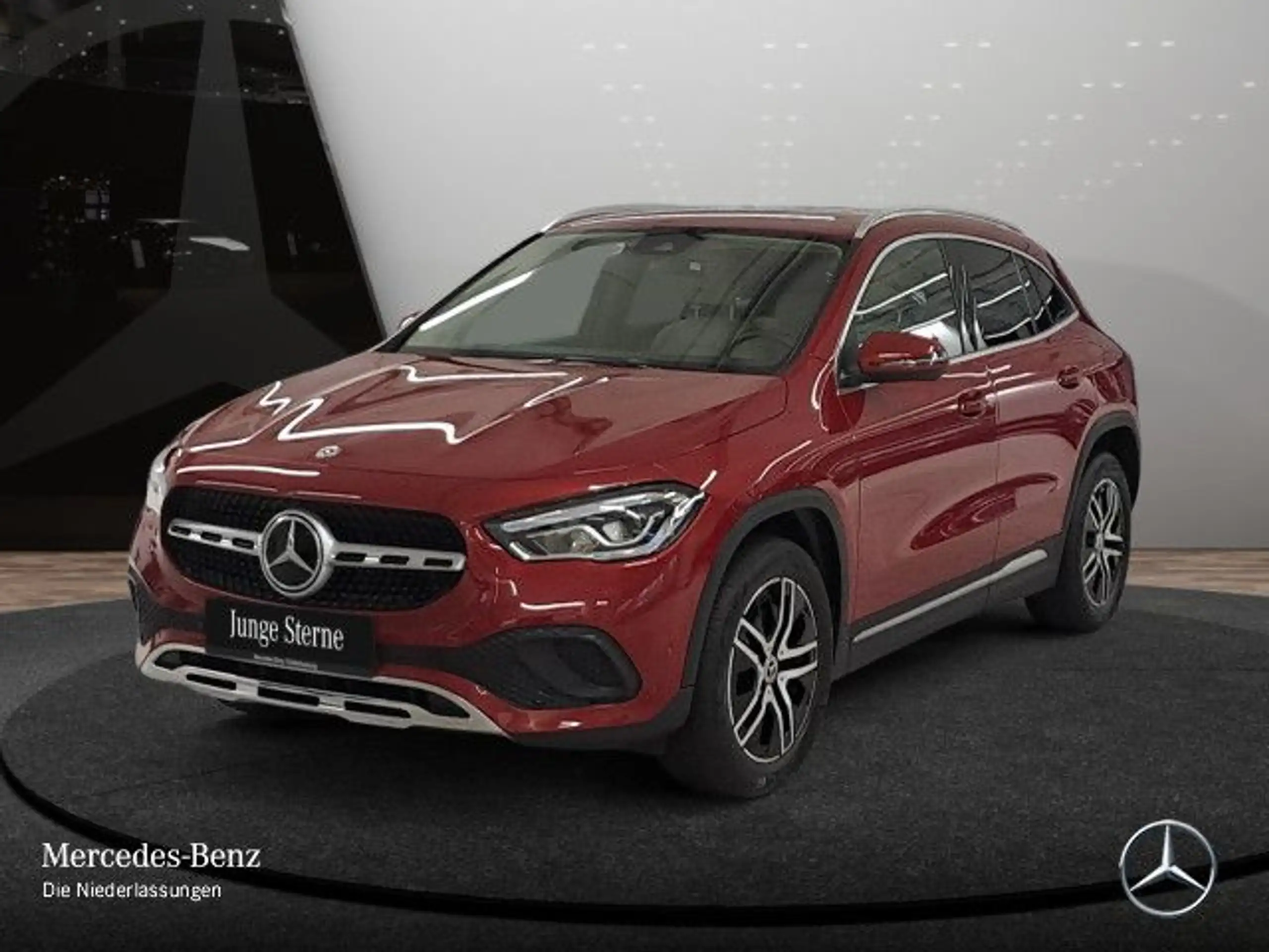 Mercedes-Benz - GLA 250