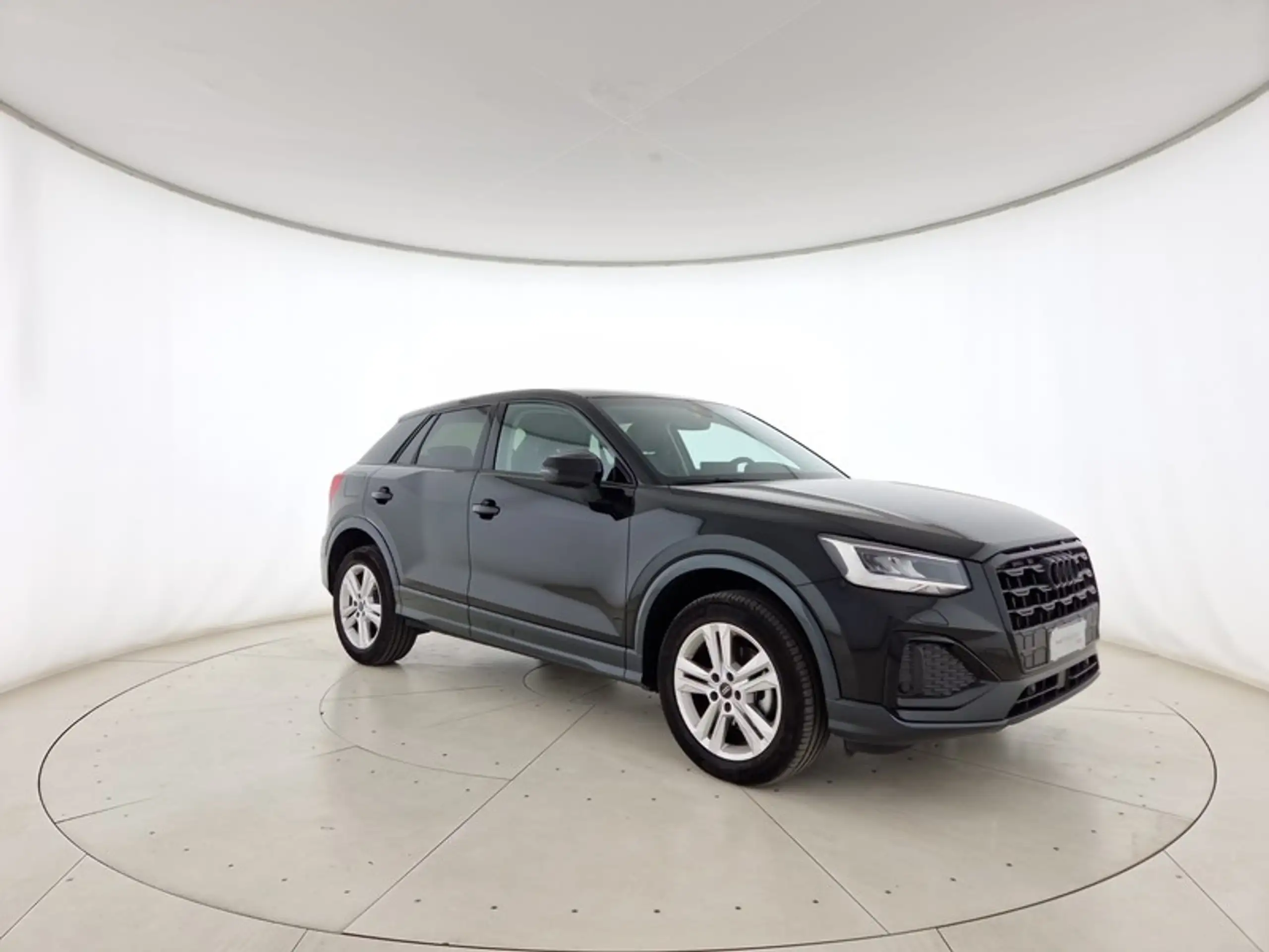 Audi - Q2