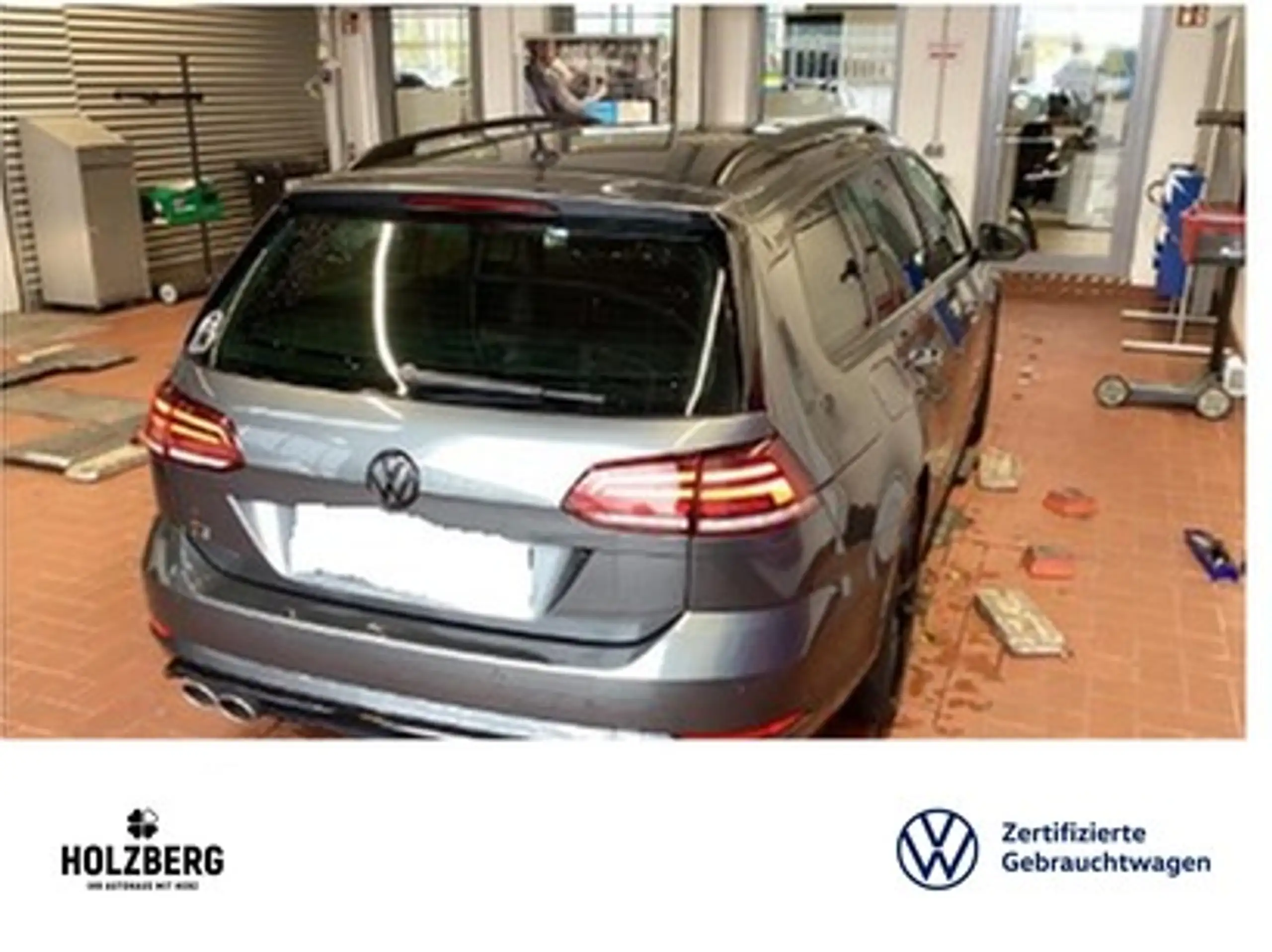 Volkswagen - Golf