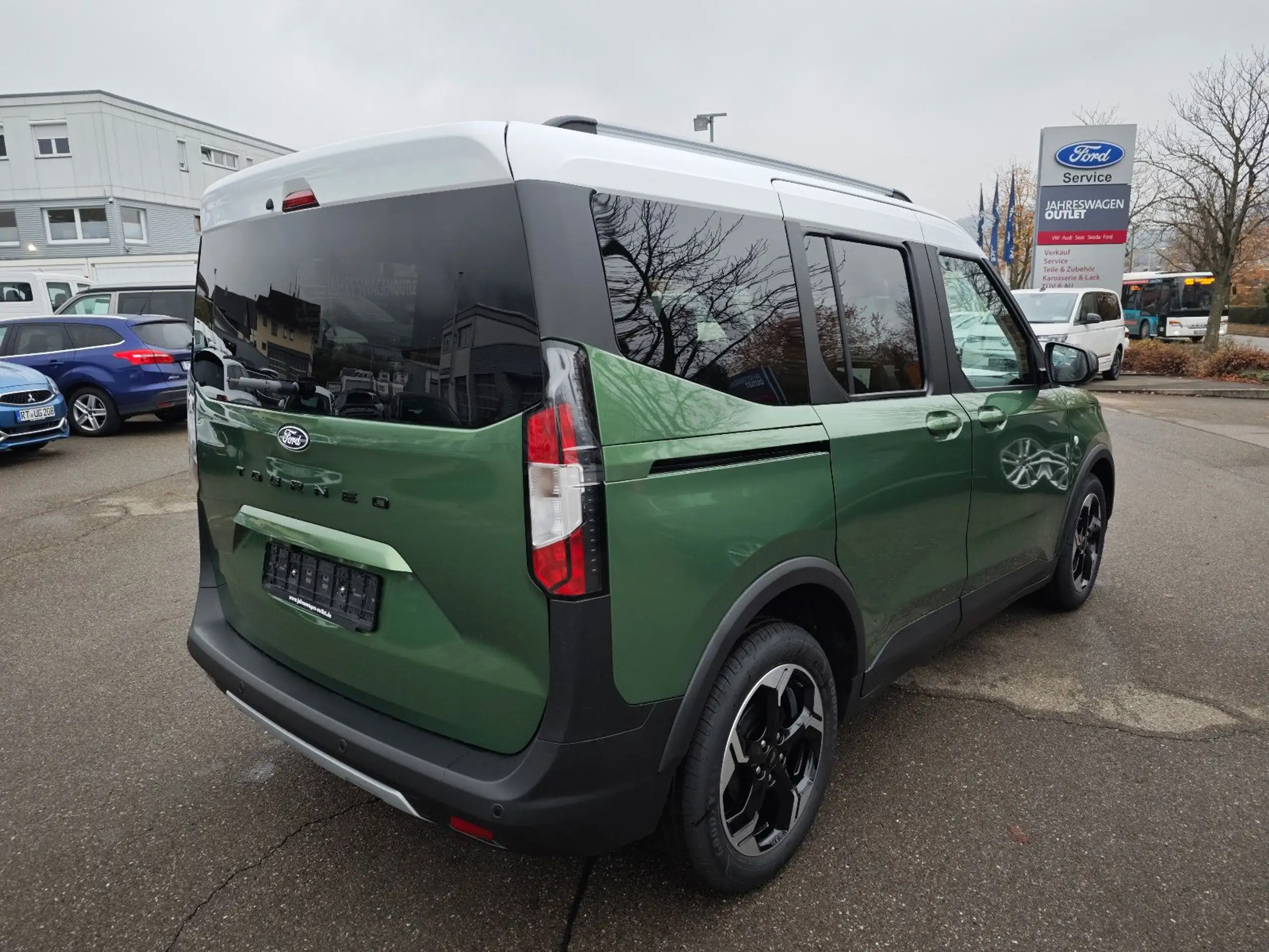 Ford - Tourneo Courier