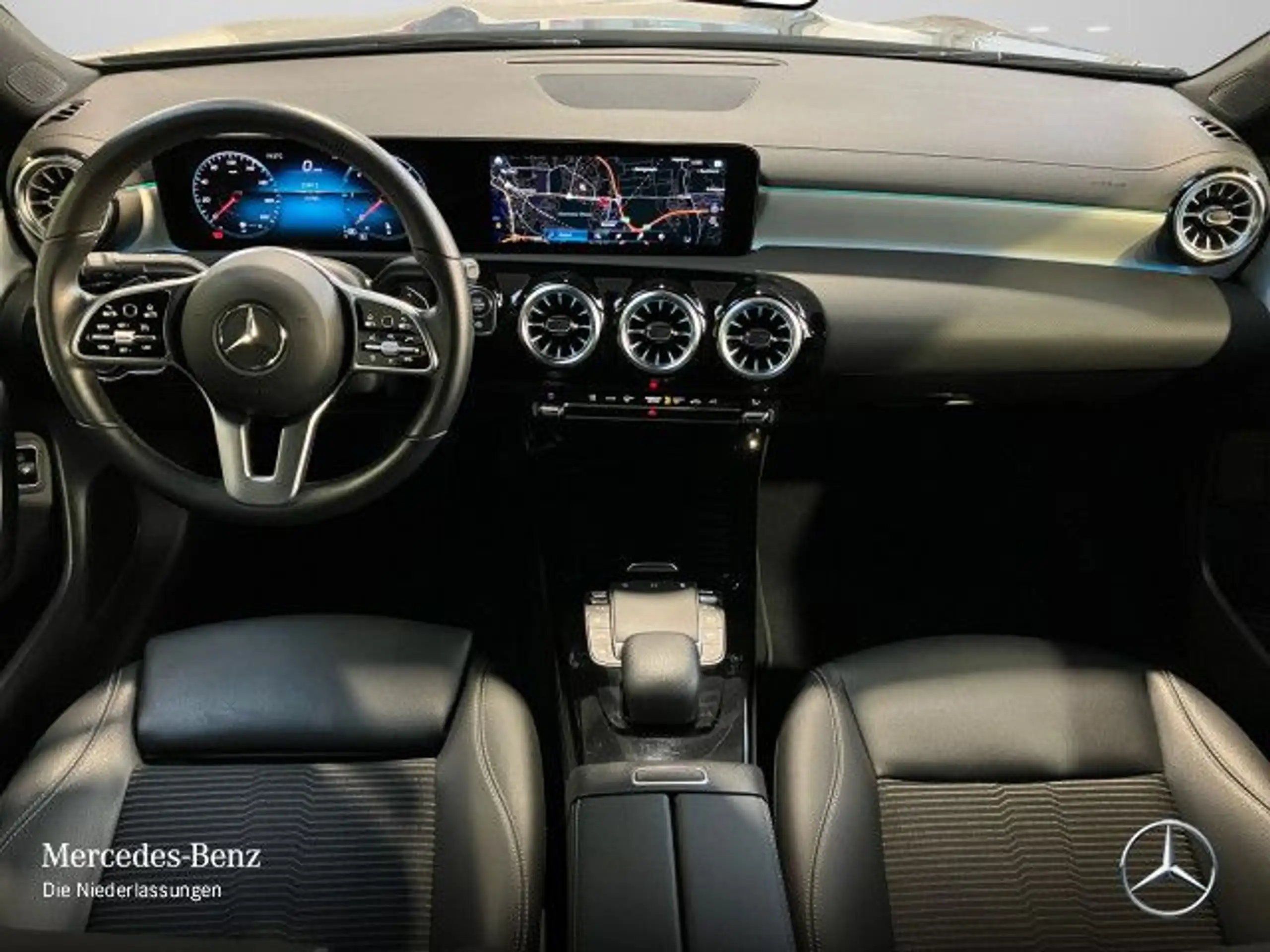 Mercedes-Benz - CLA 200