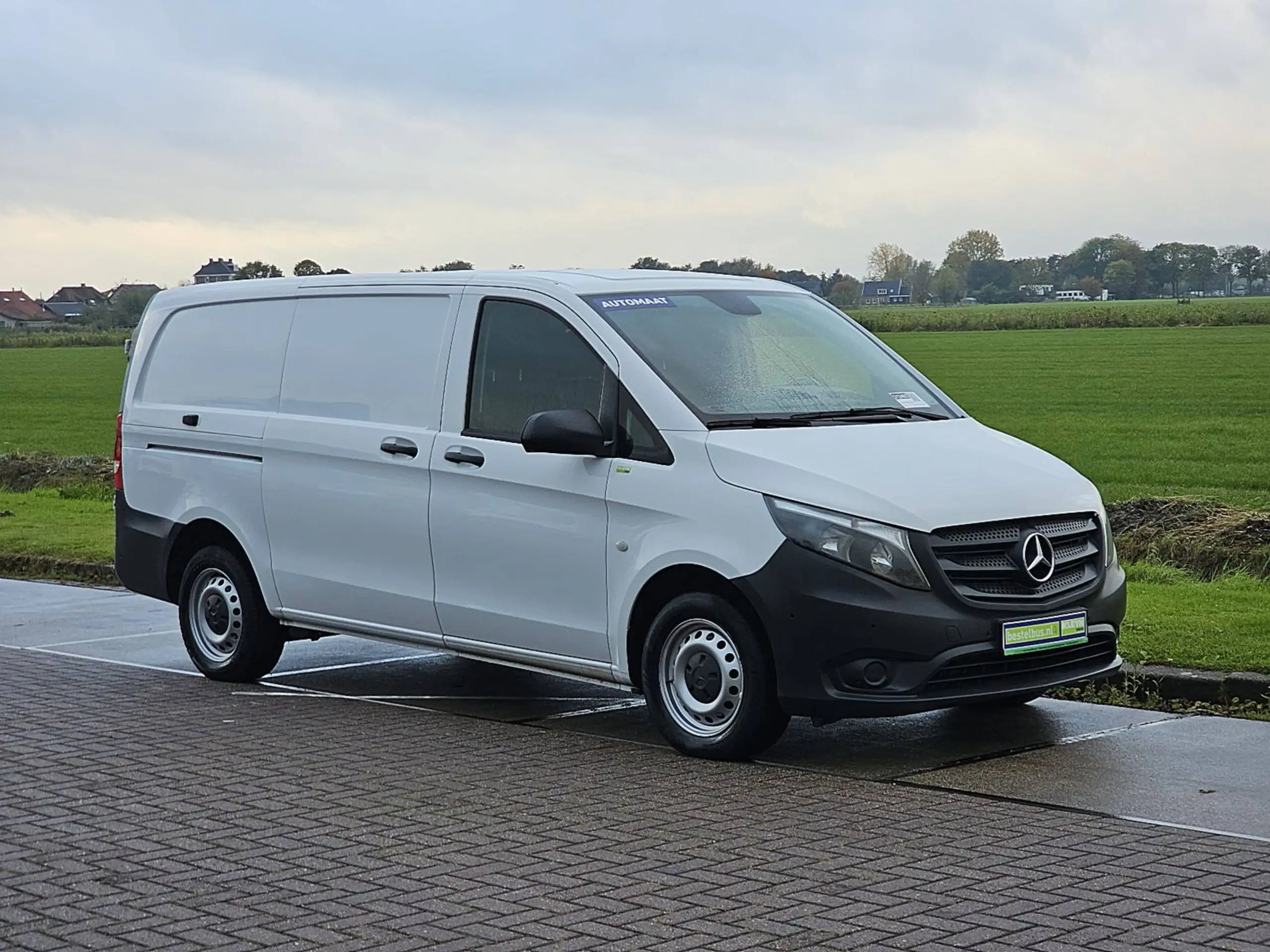 Mercedes-Benz - Vito