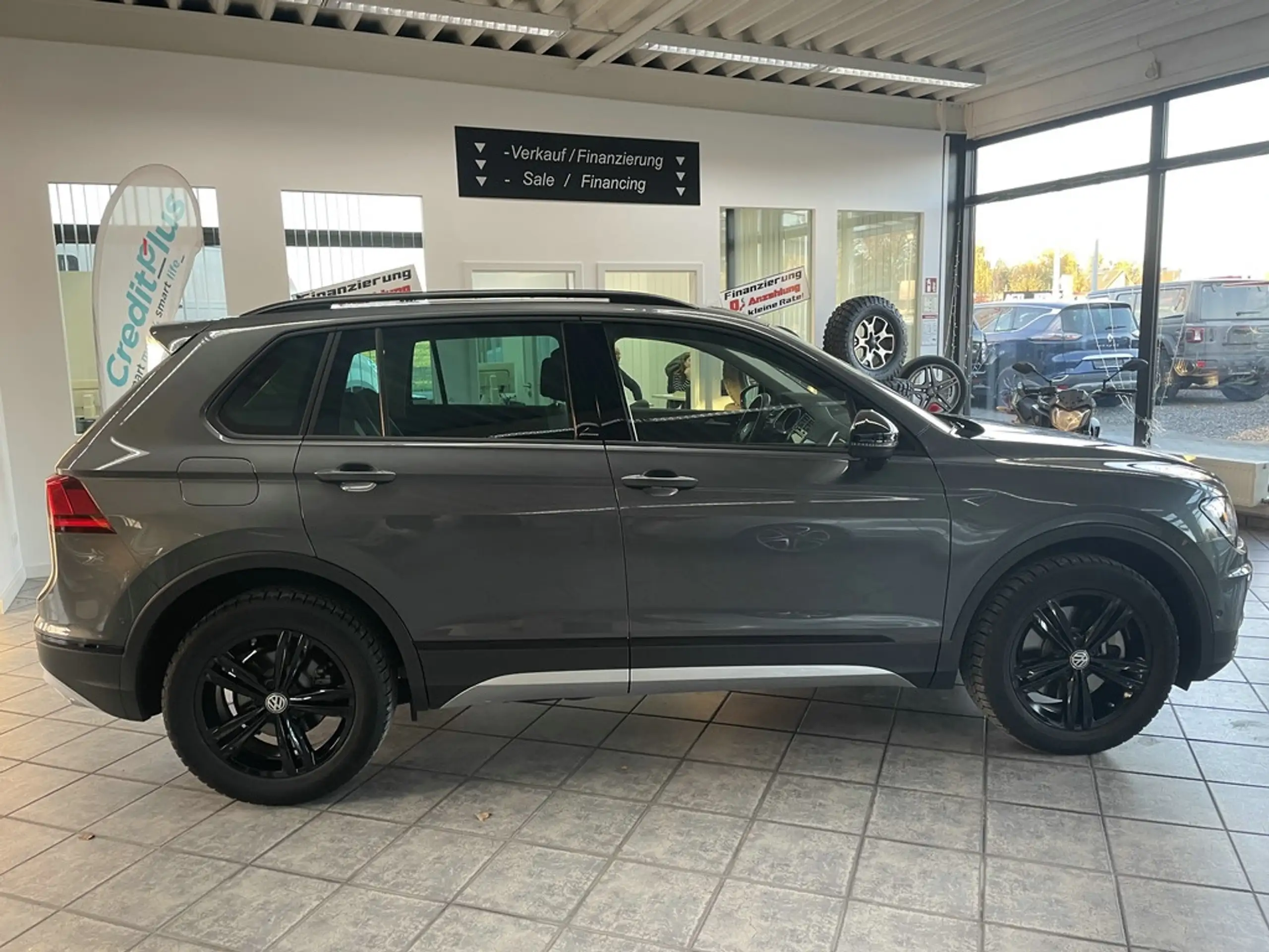 Volkswagen - Tiguan