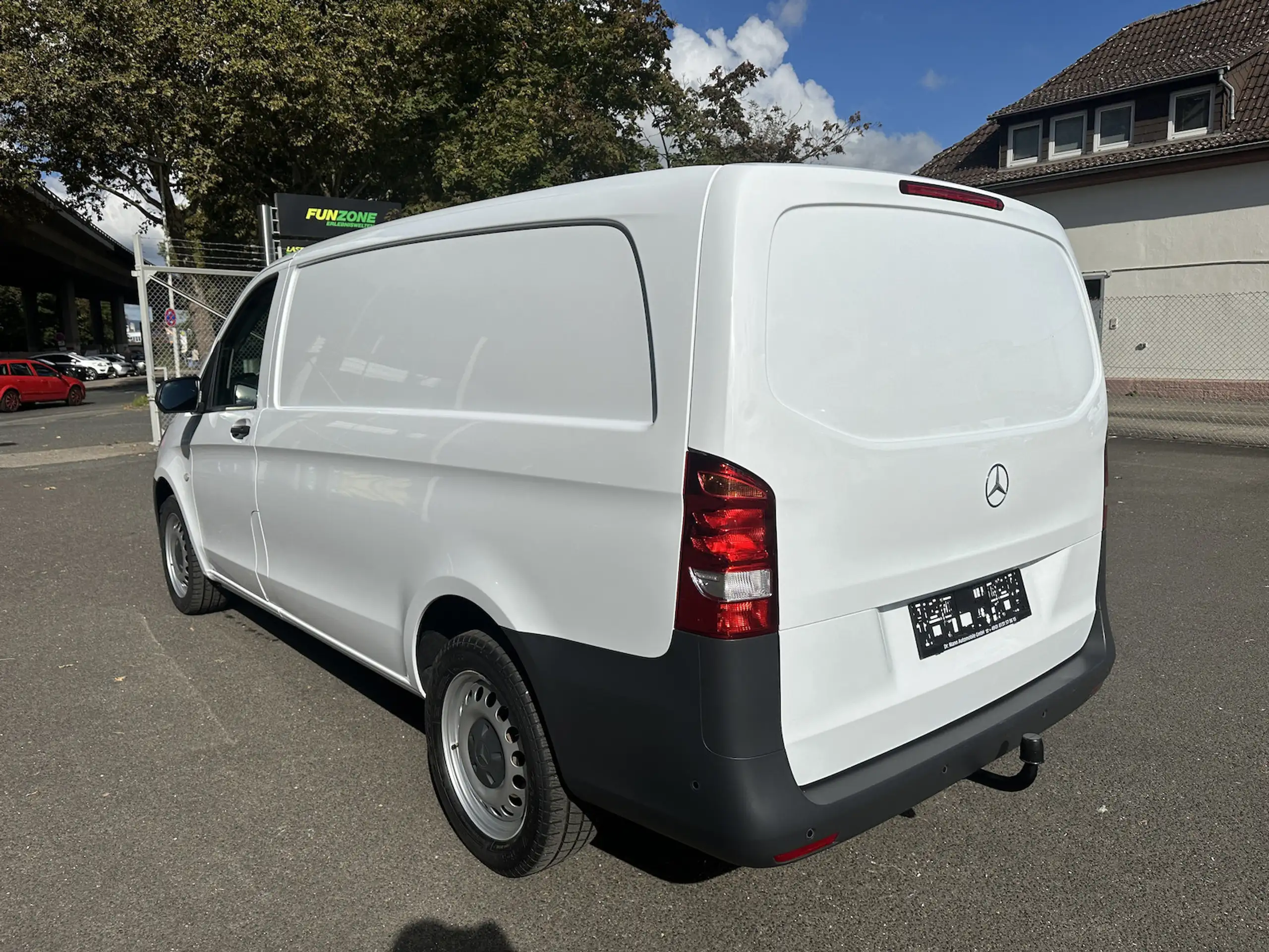 Mercedes-Benz - Vito