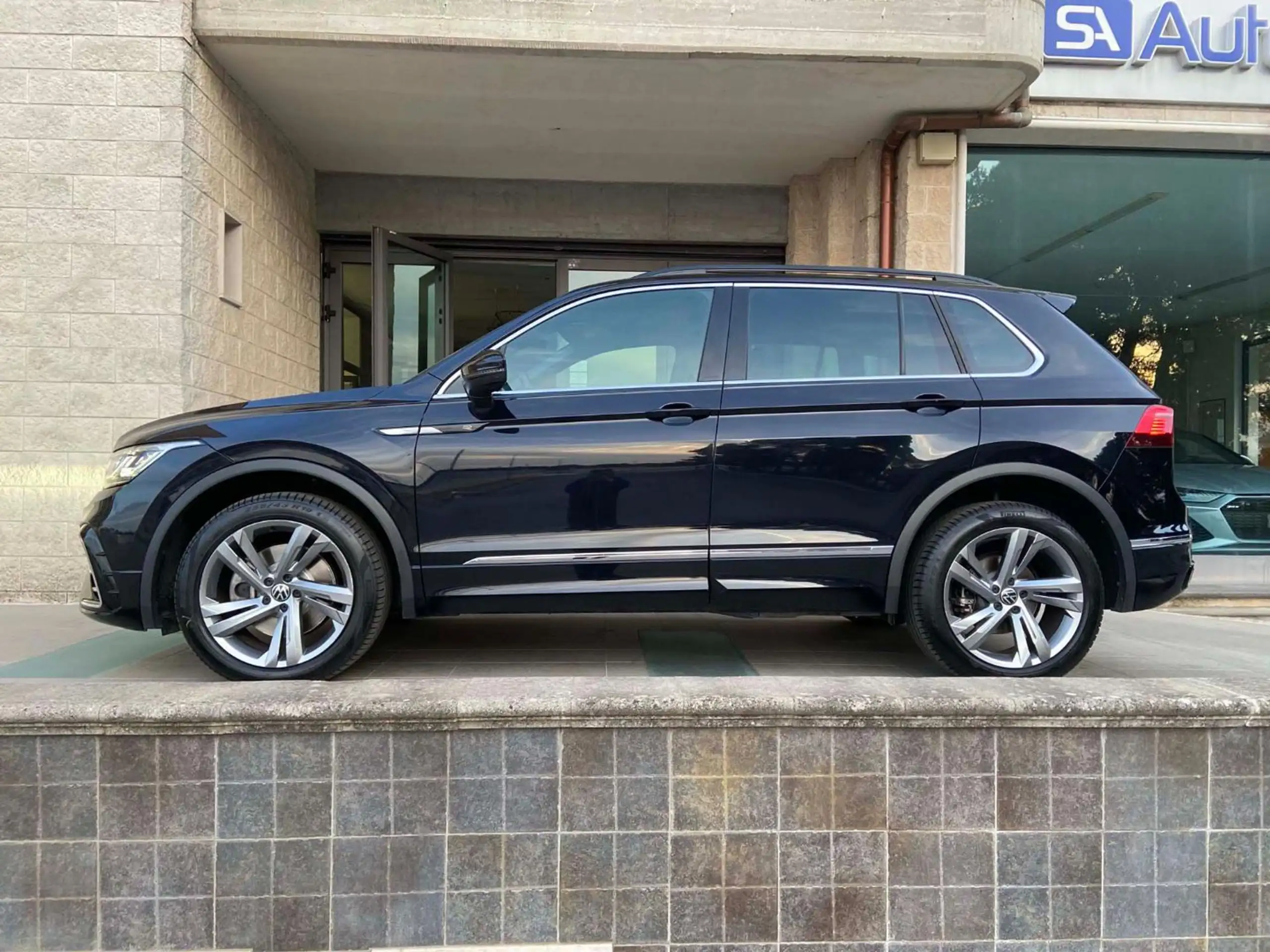 Volkswagen - Tiguan