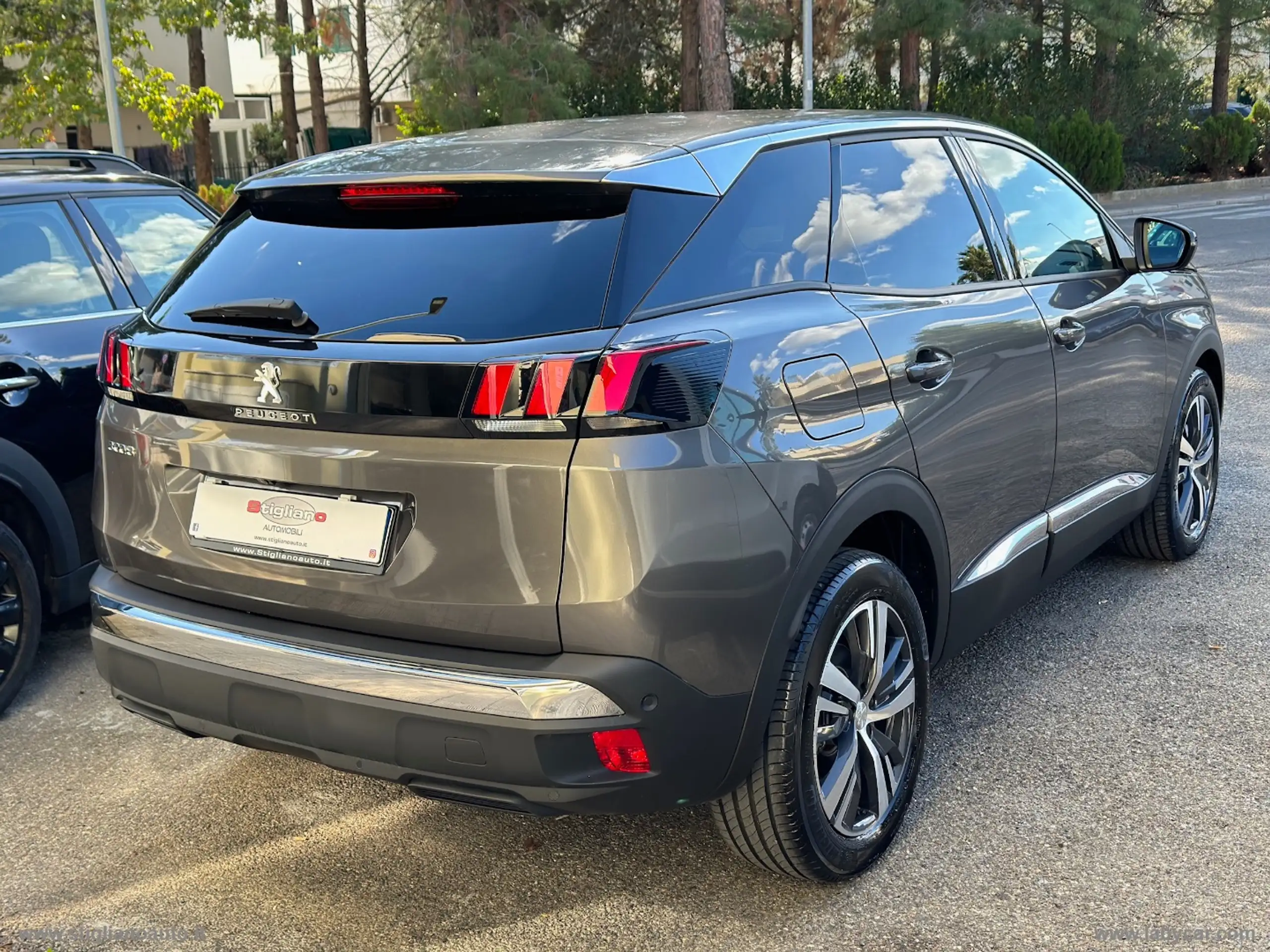 Peugeot - 3008