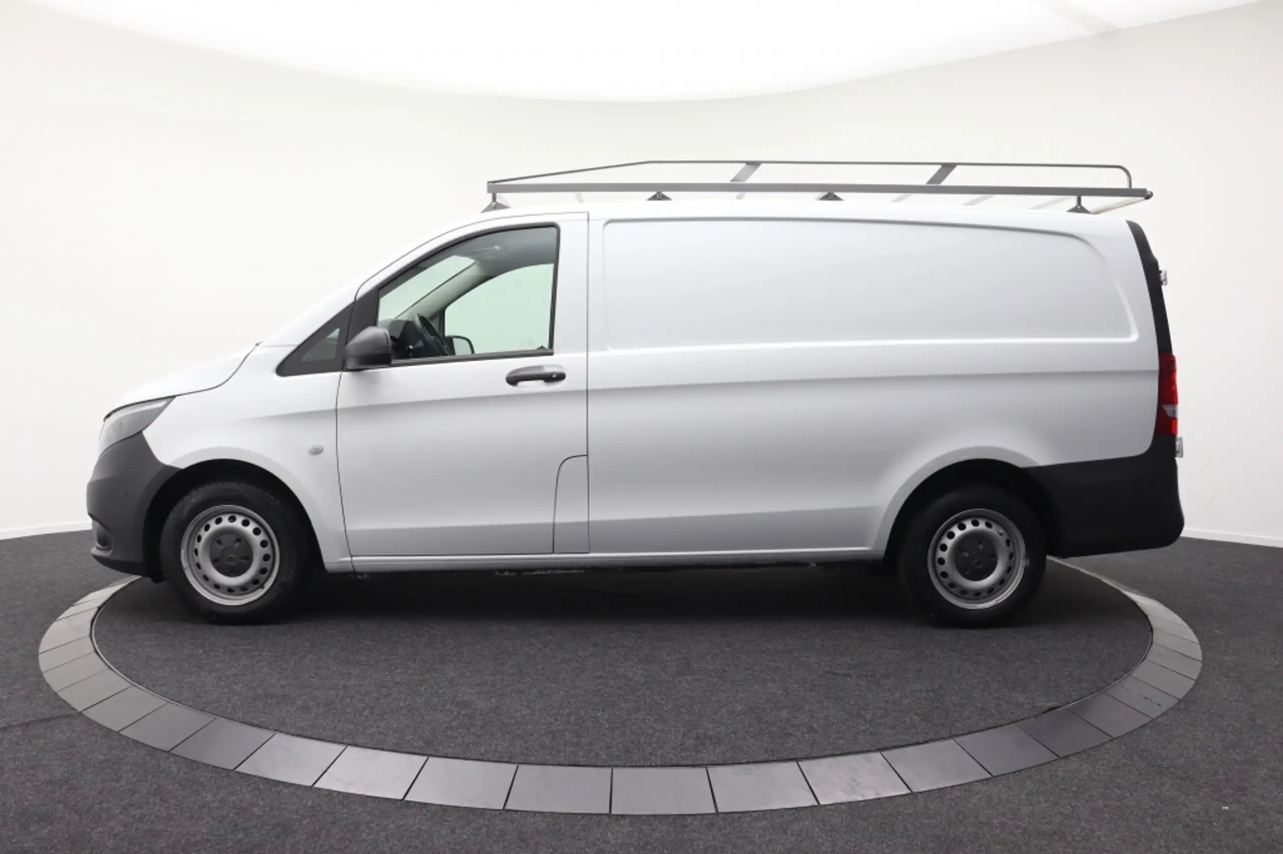 Mercedes-Benz - Vito