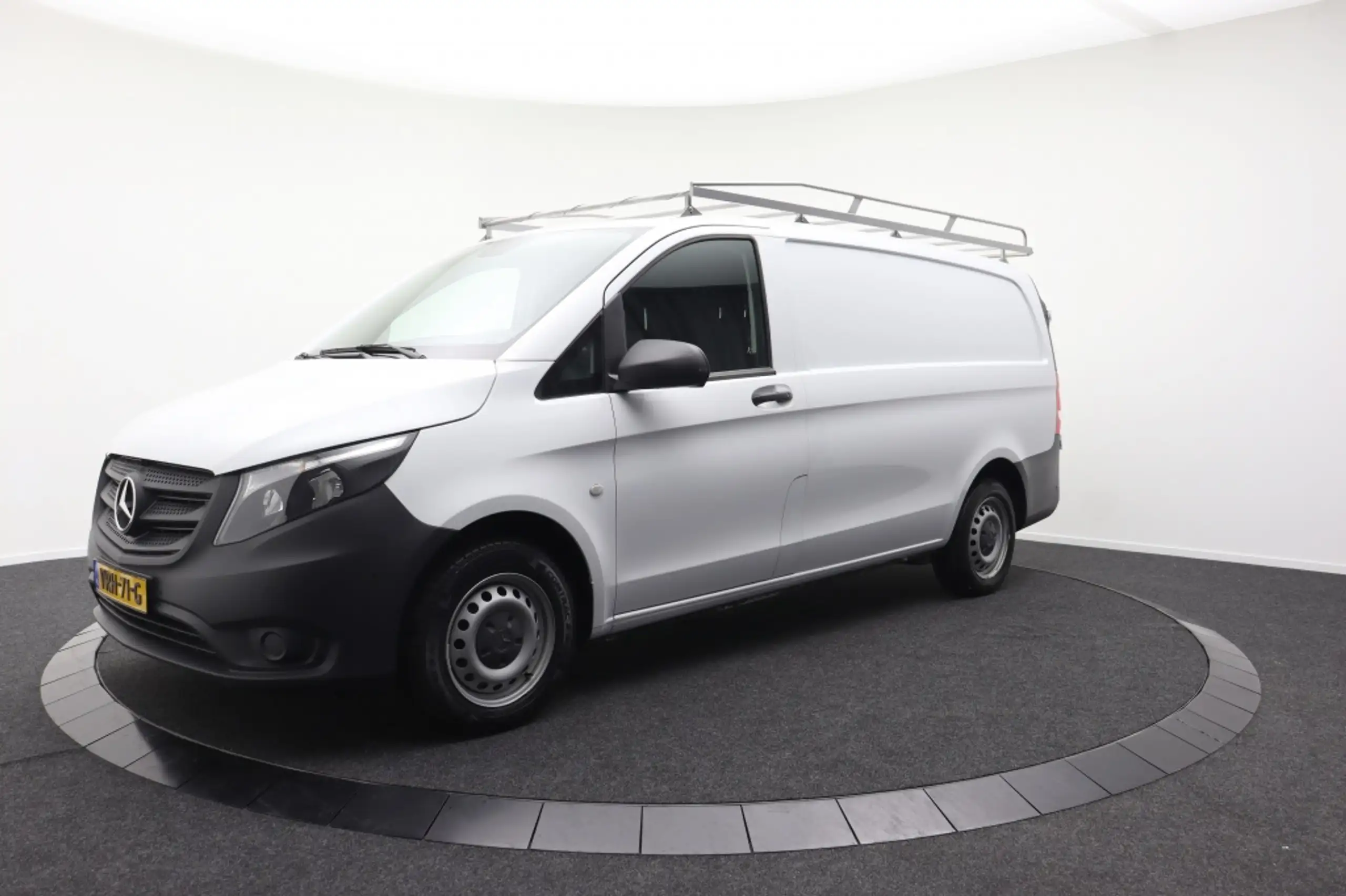 Mercedes-Benz - Vito