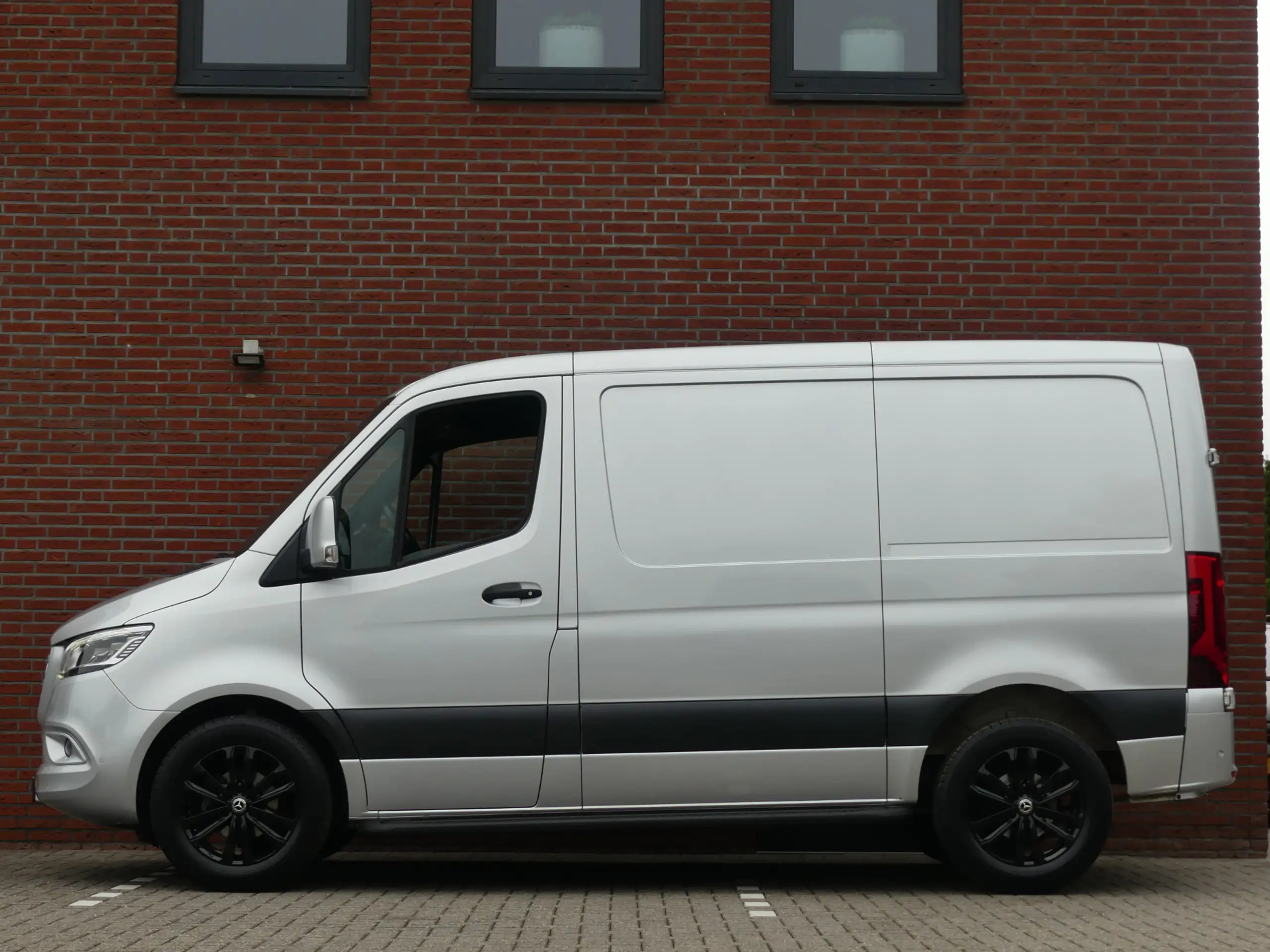 Mercedes-Benz - Sprinter