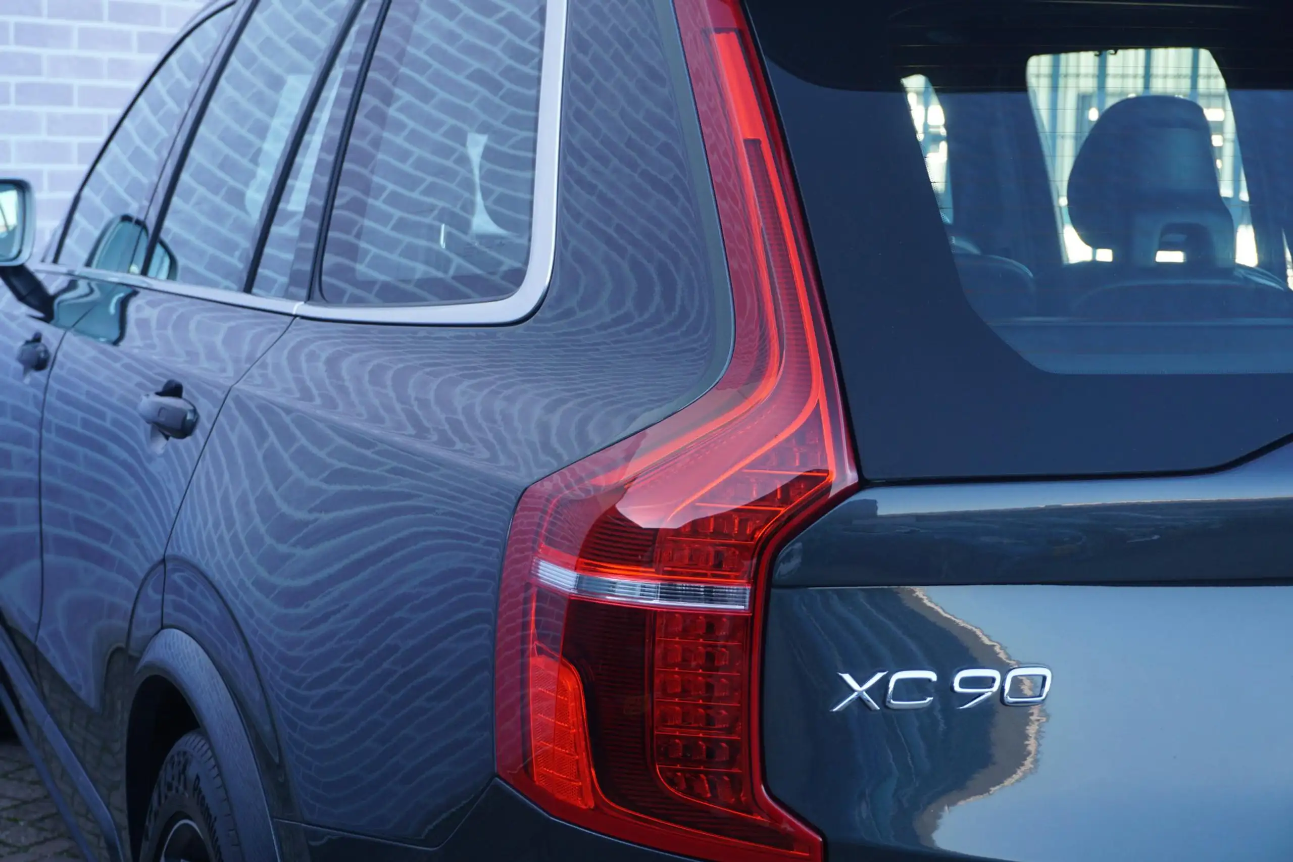 Volvo - XC90