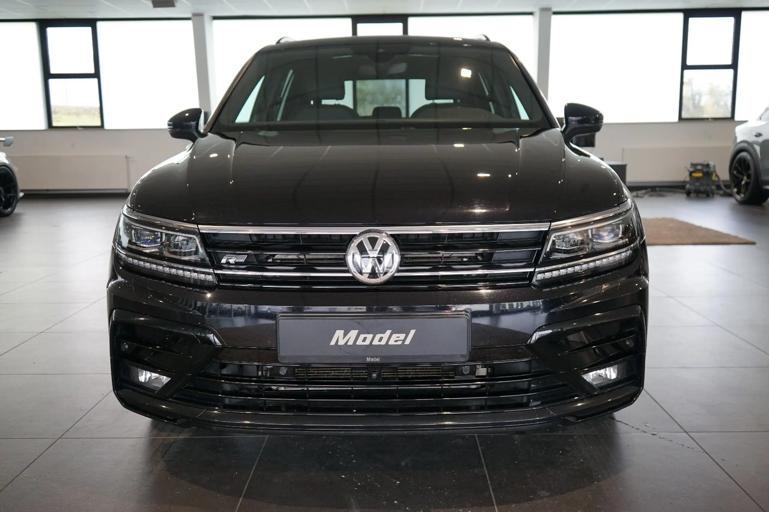 Volkswagen - Tiguan