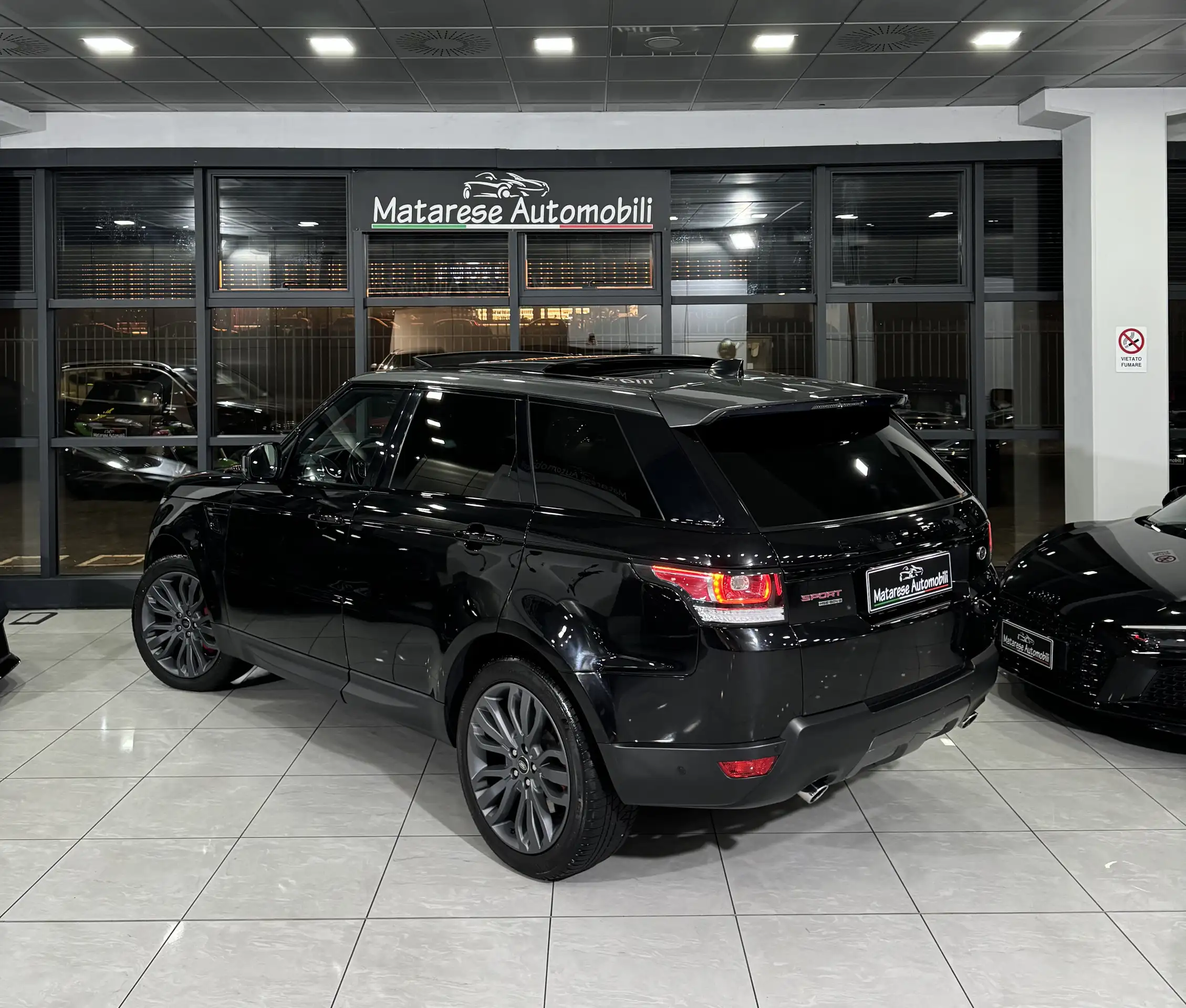 Land Rover - Range Rover Sport