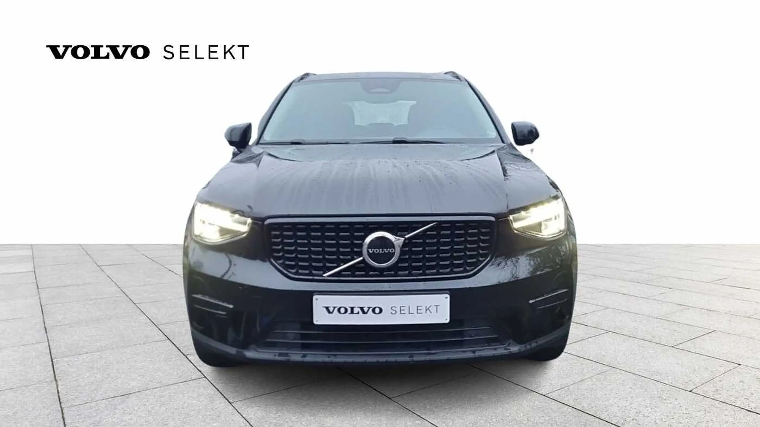 Volvo - XC40