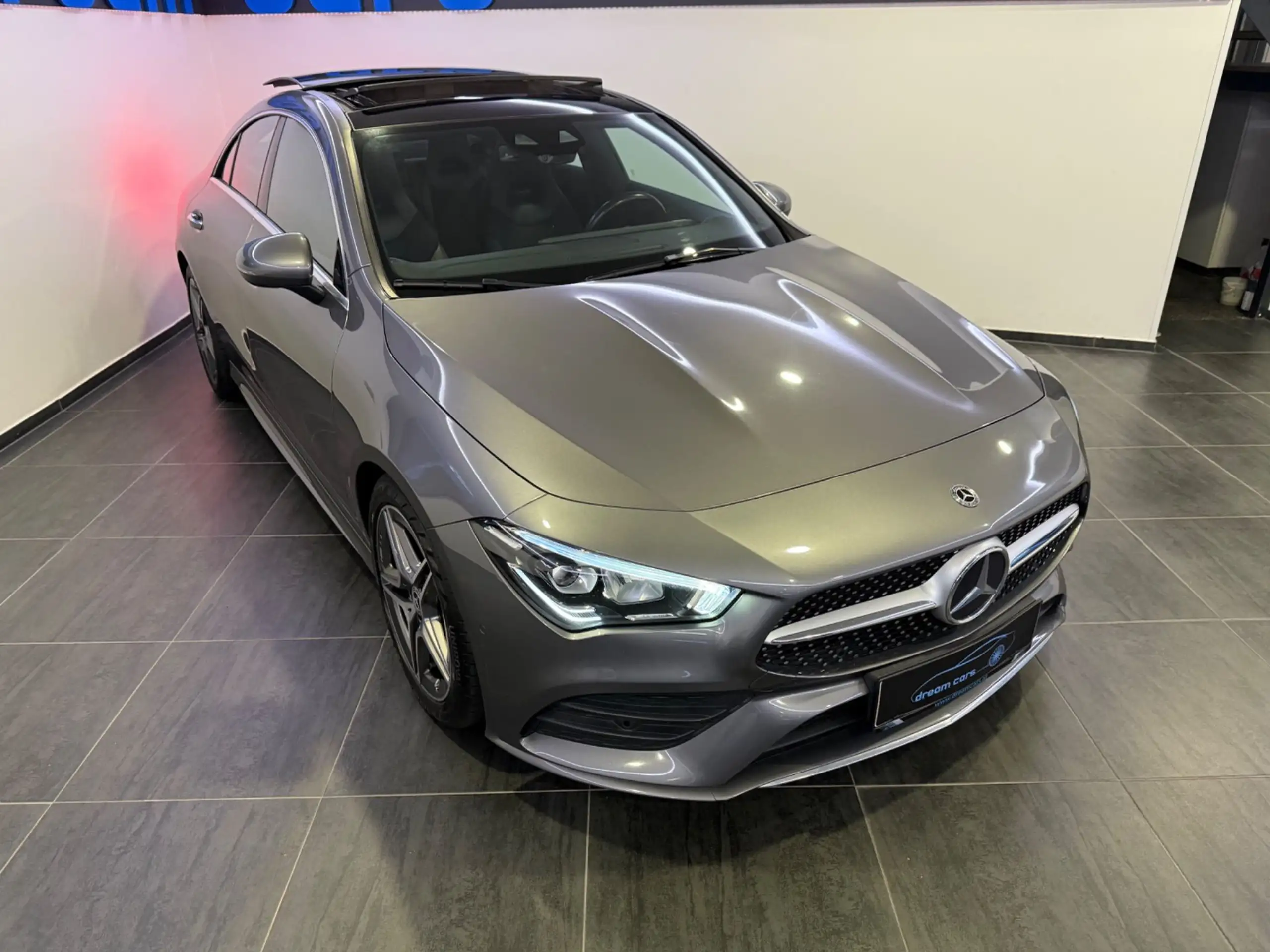 Mercedes-Benz - CLA 180