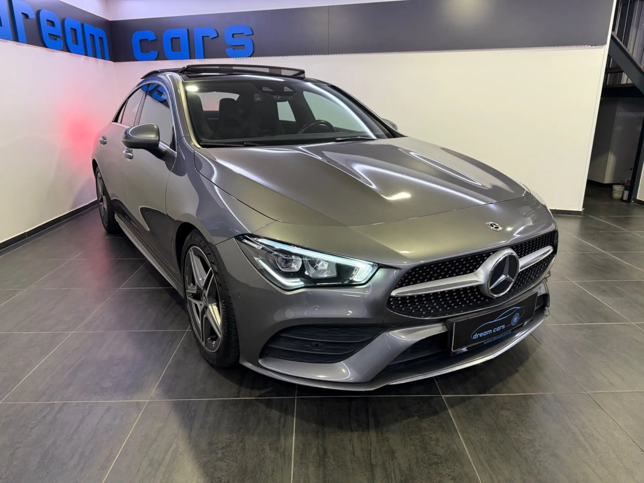 Mercedes-Benz - CLA 180