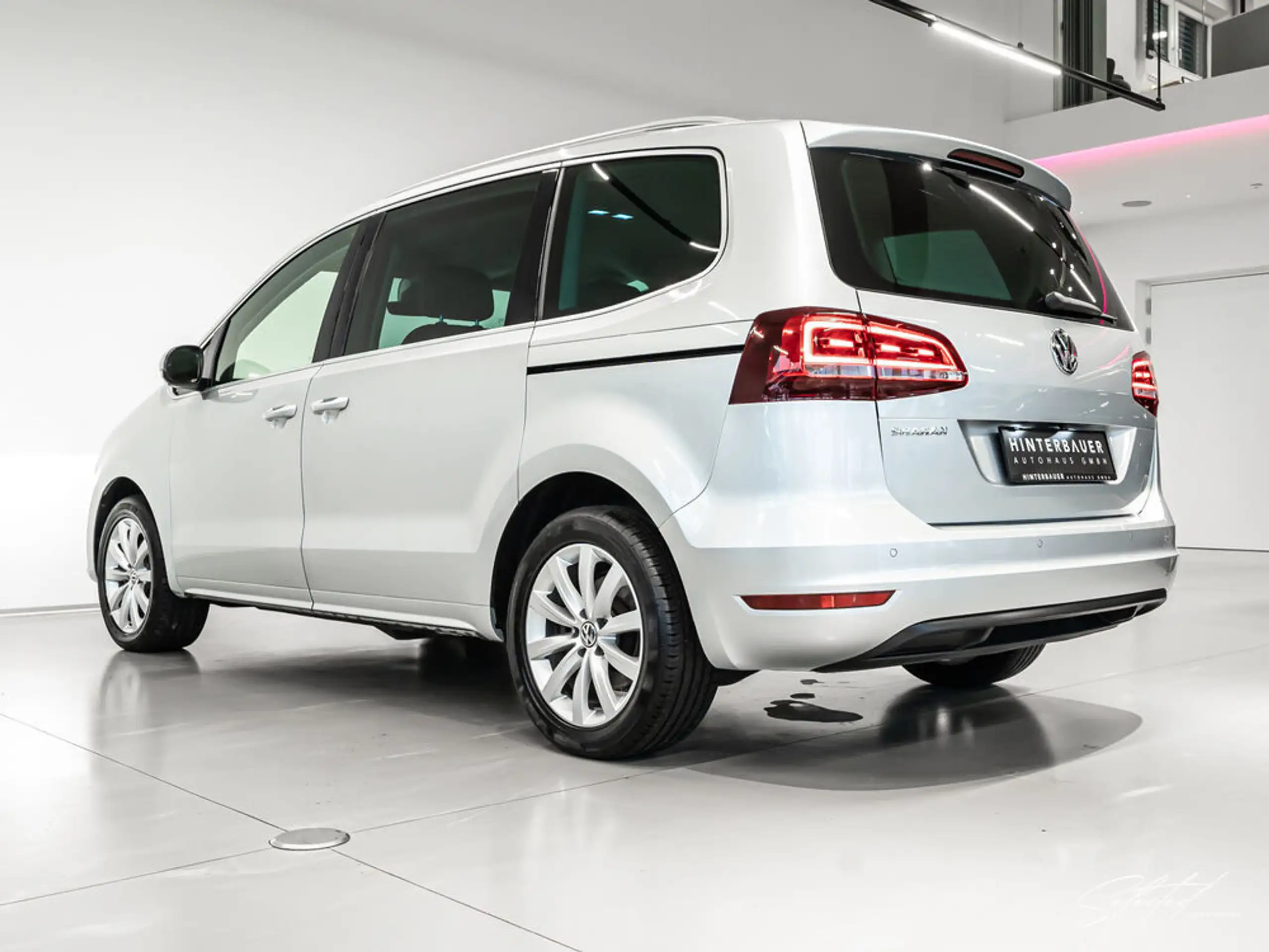 Volkswagen - Sharan