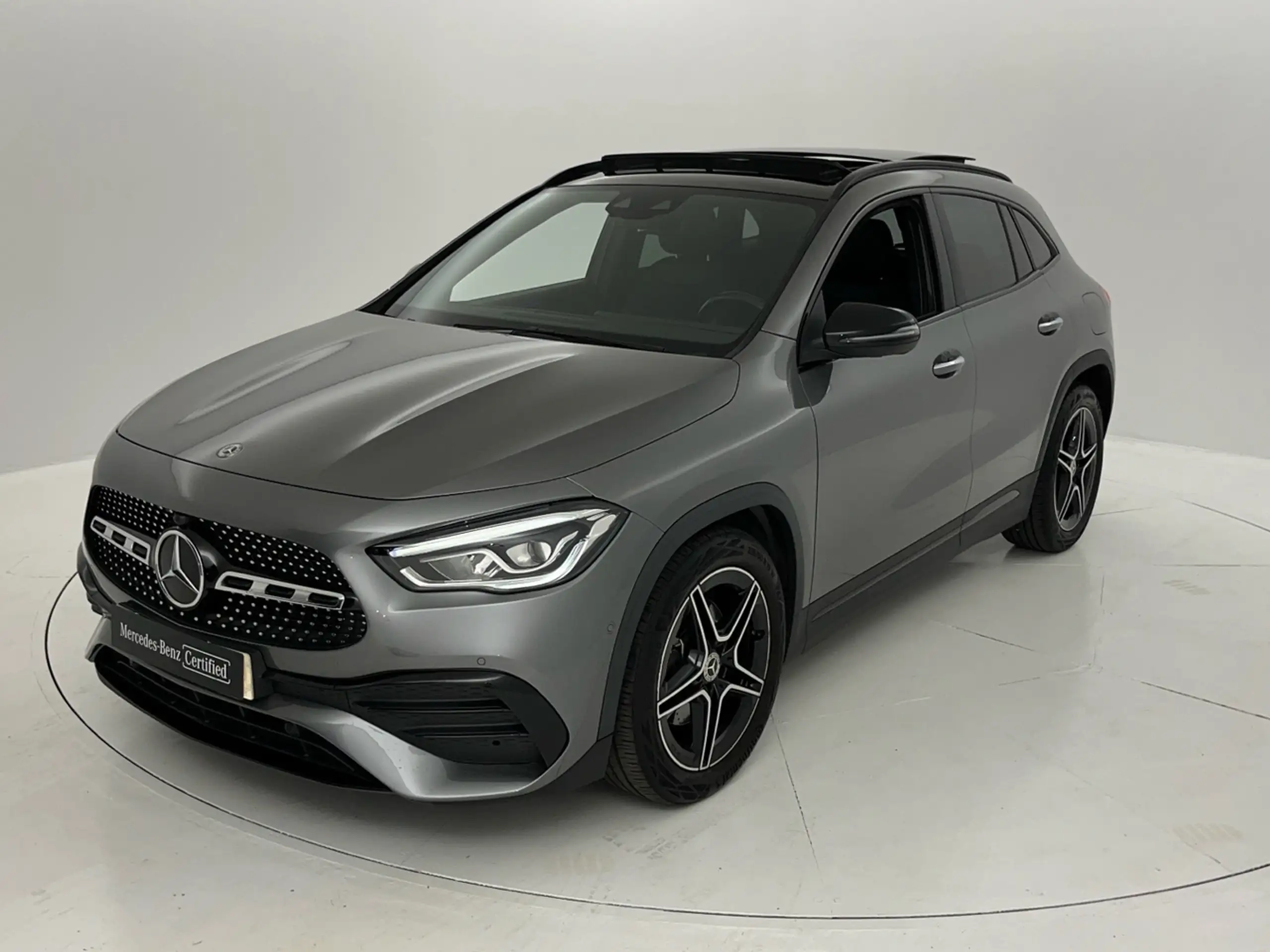 Mercedes-Benz - GLA 200