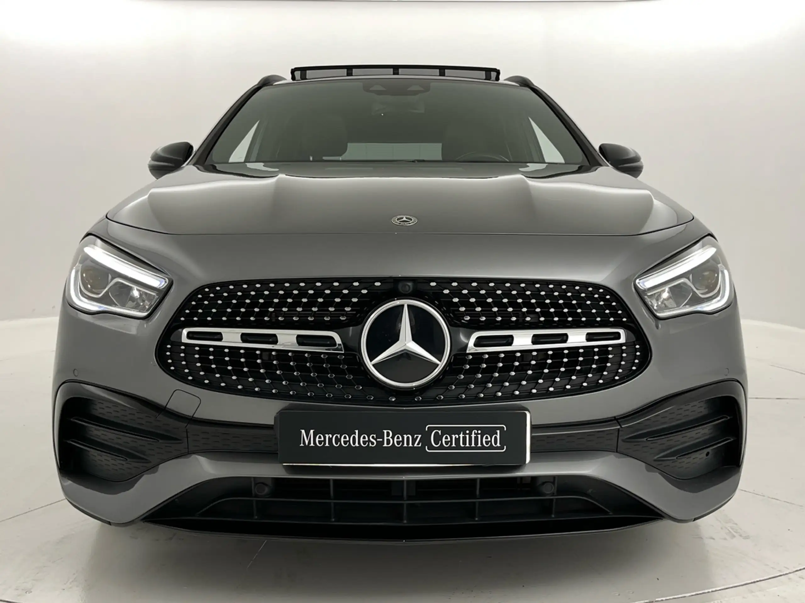 Mercedes-Benz - GLA 200