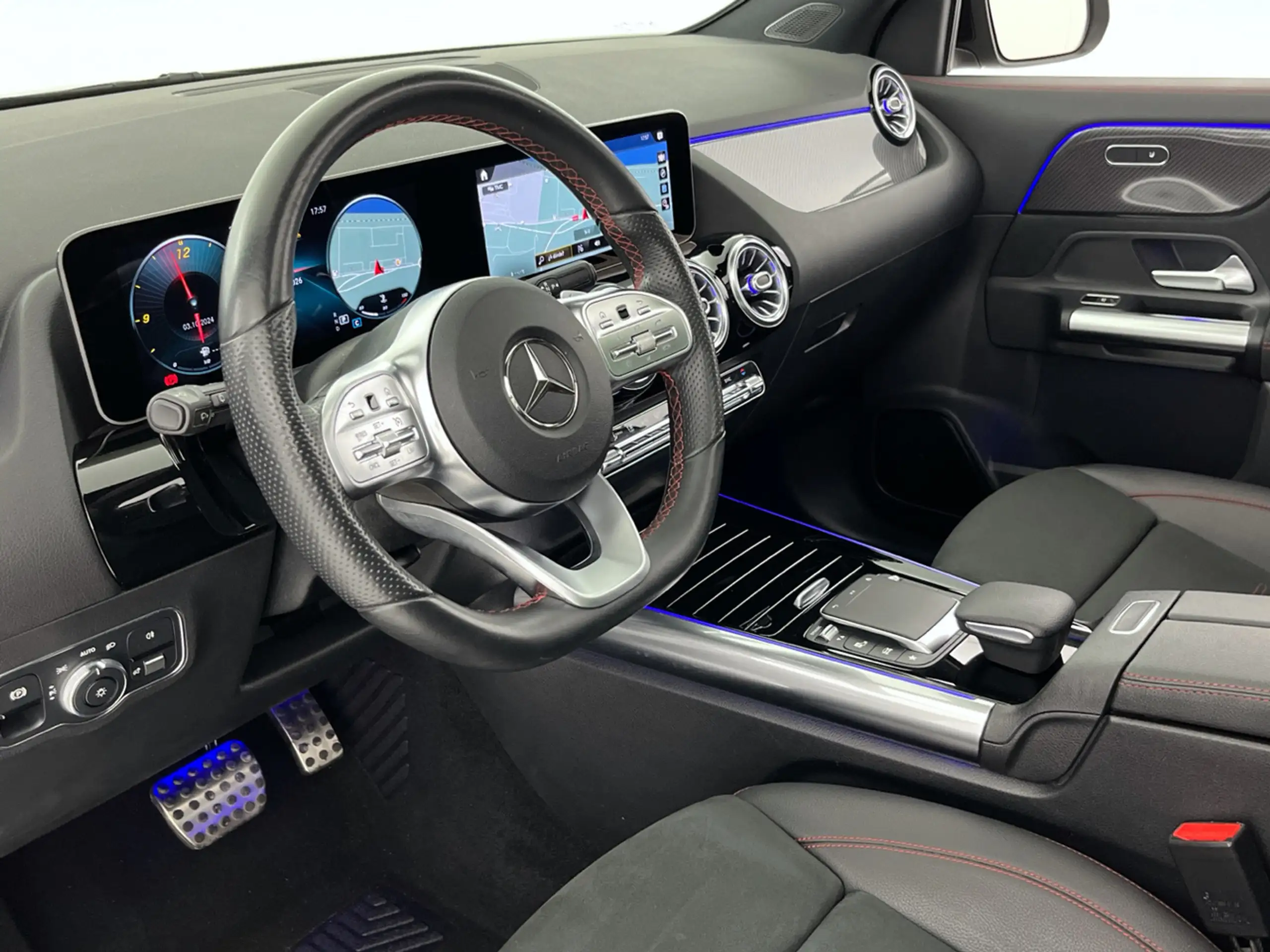 Mercedes-Benz - GLA 200