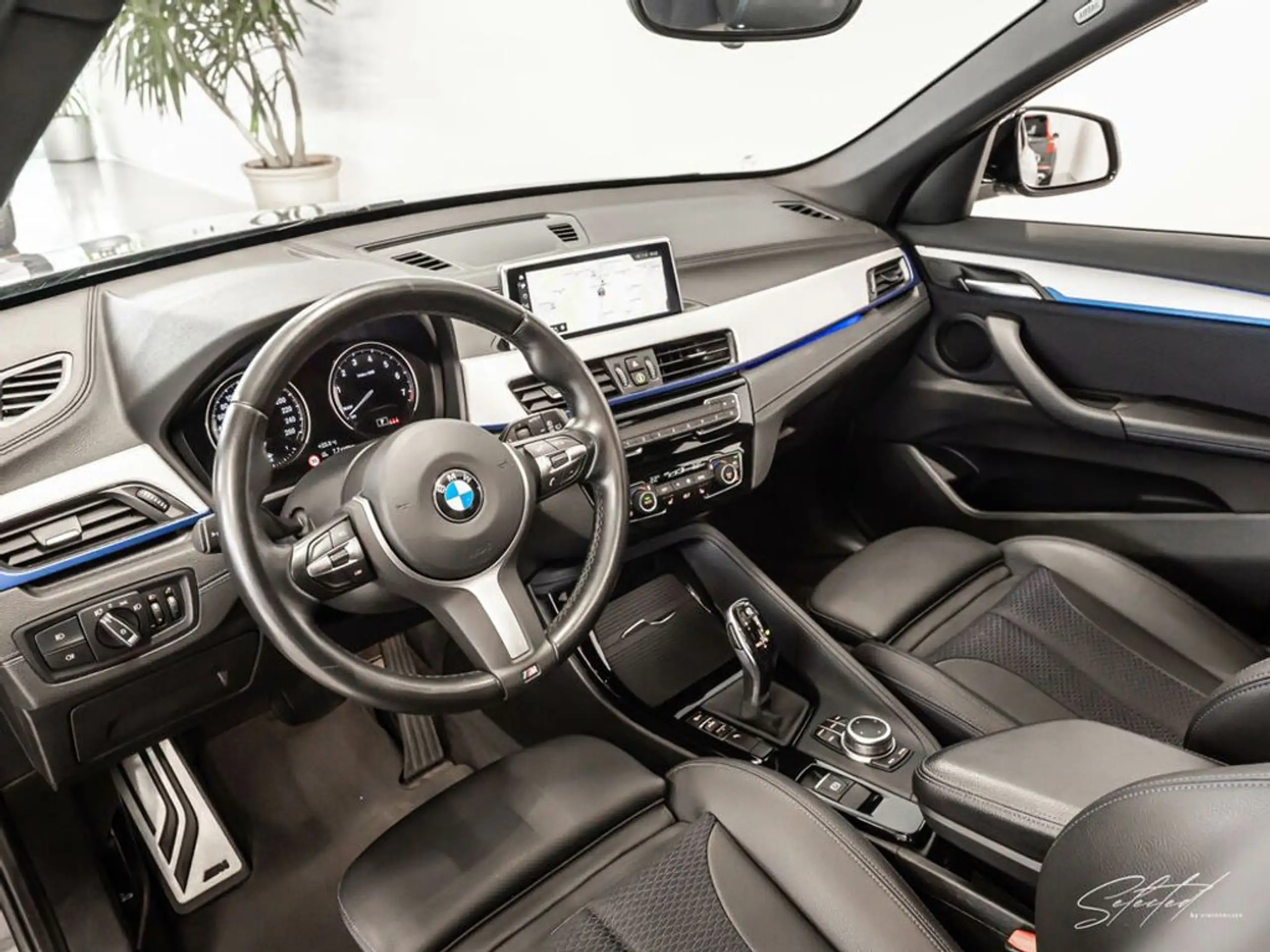 BMW - X1