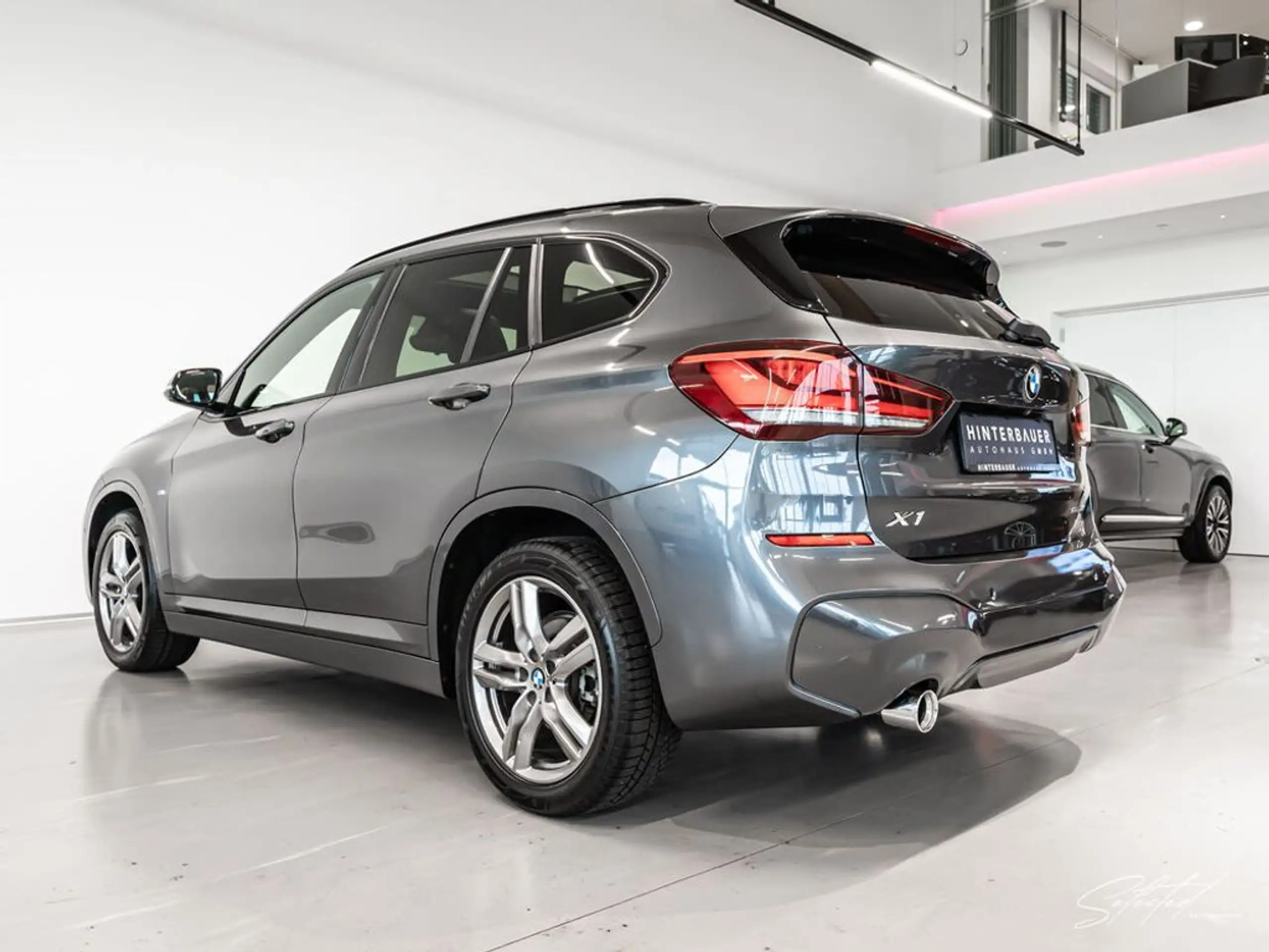 BMW - X1