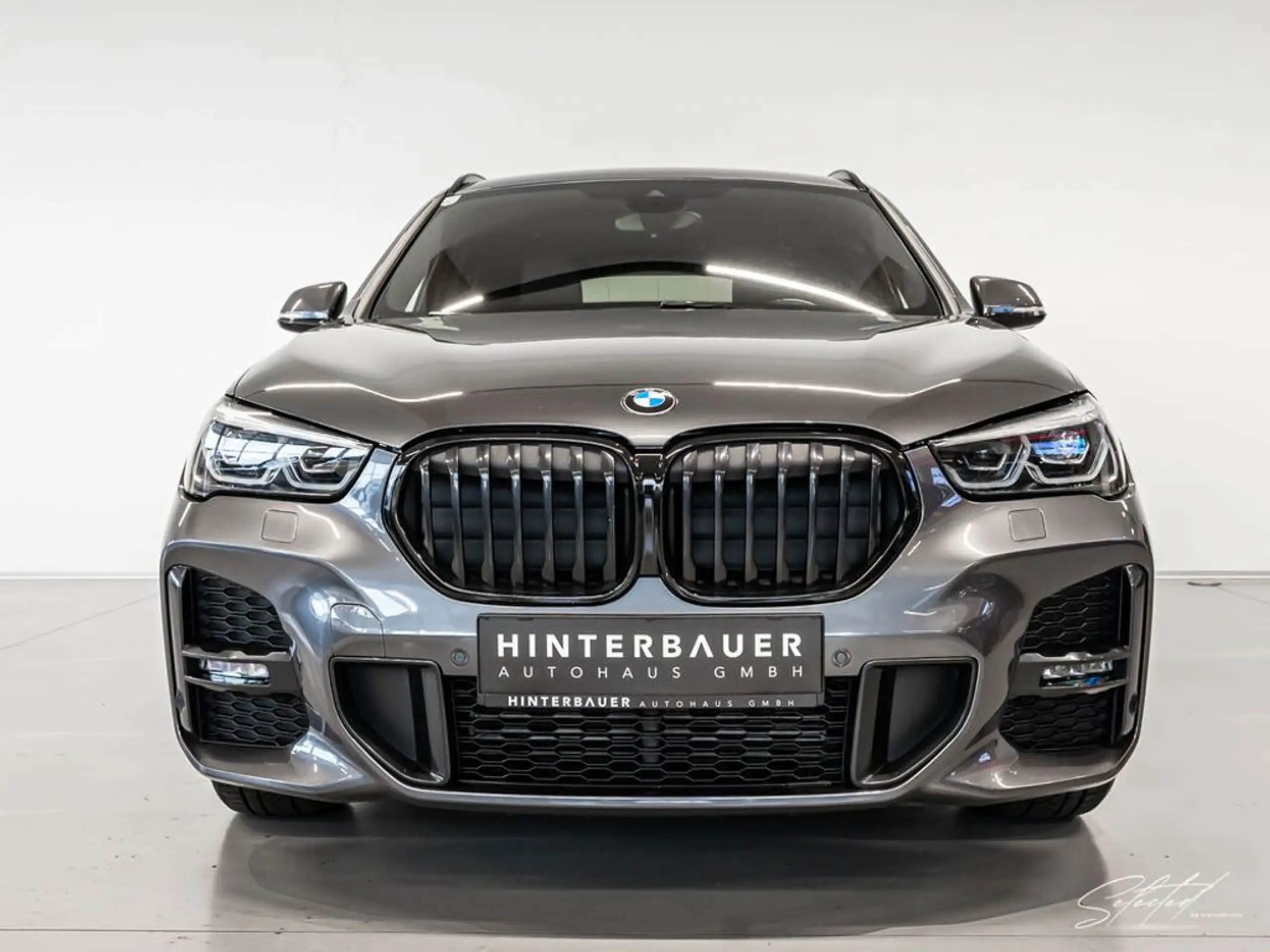 BMW - X1