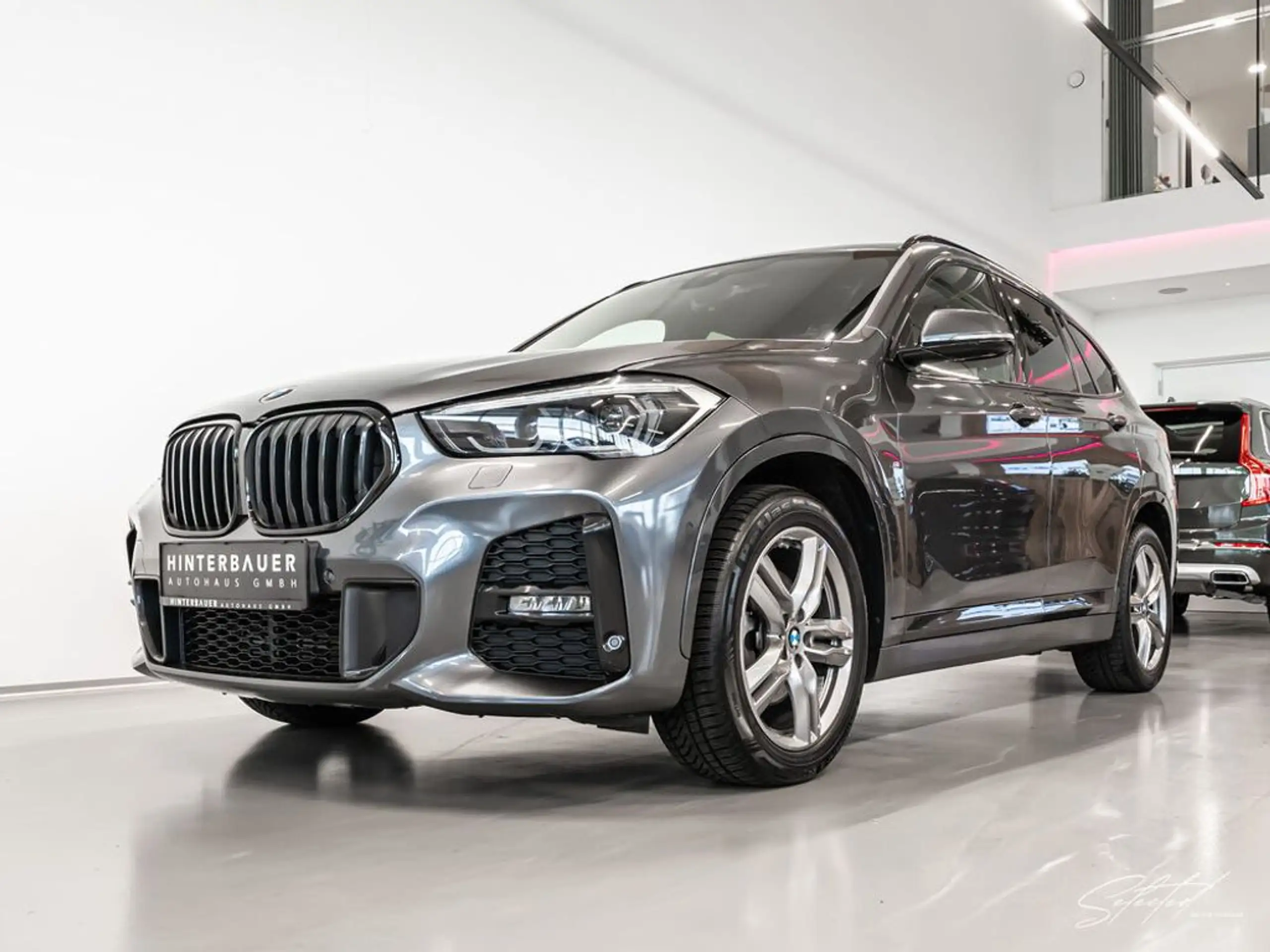 BMW - X1