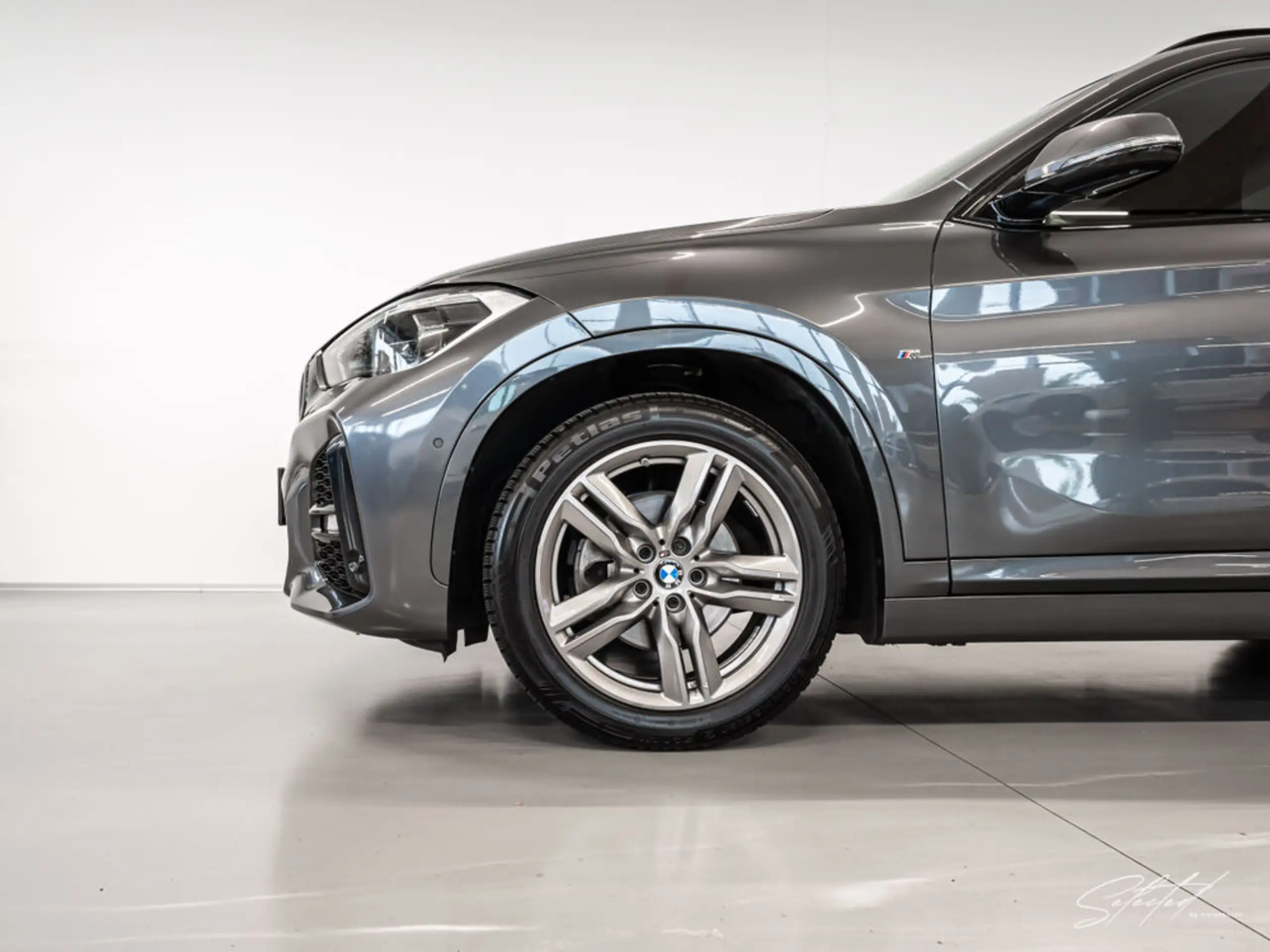 BMW - X1