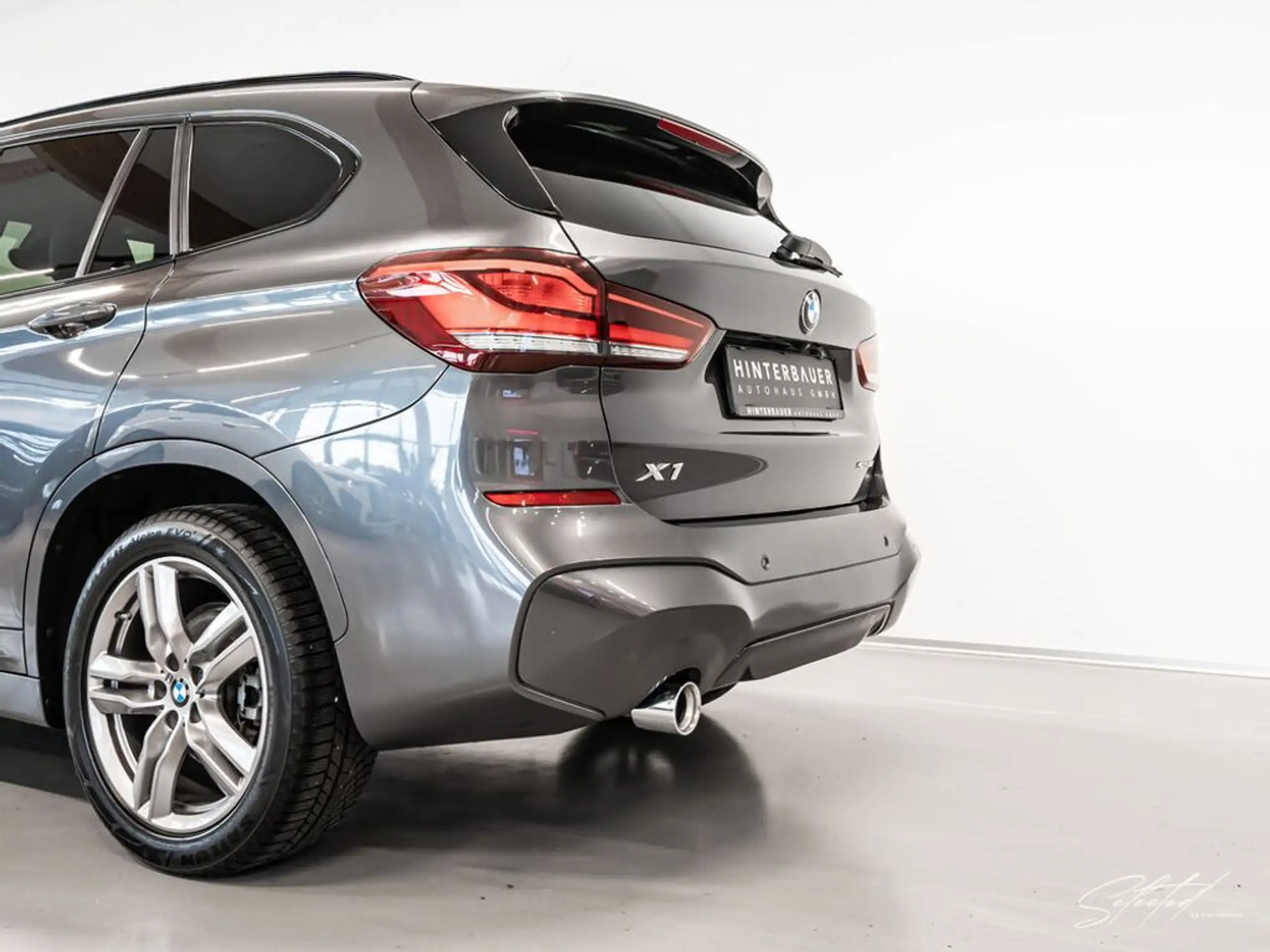 BMW - X1