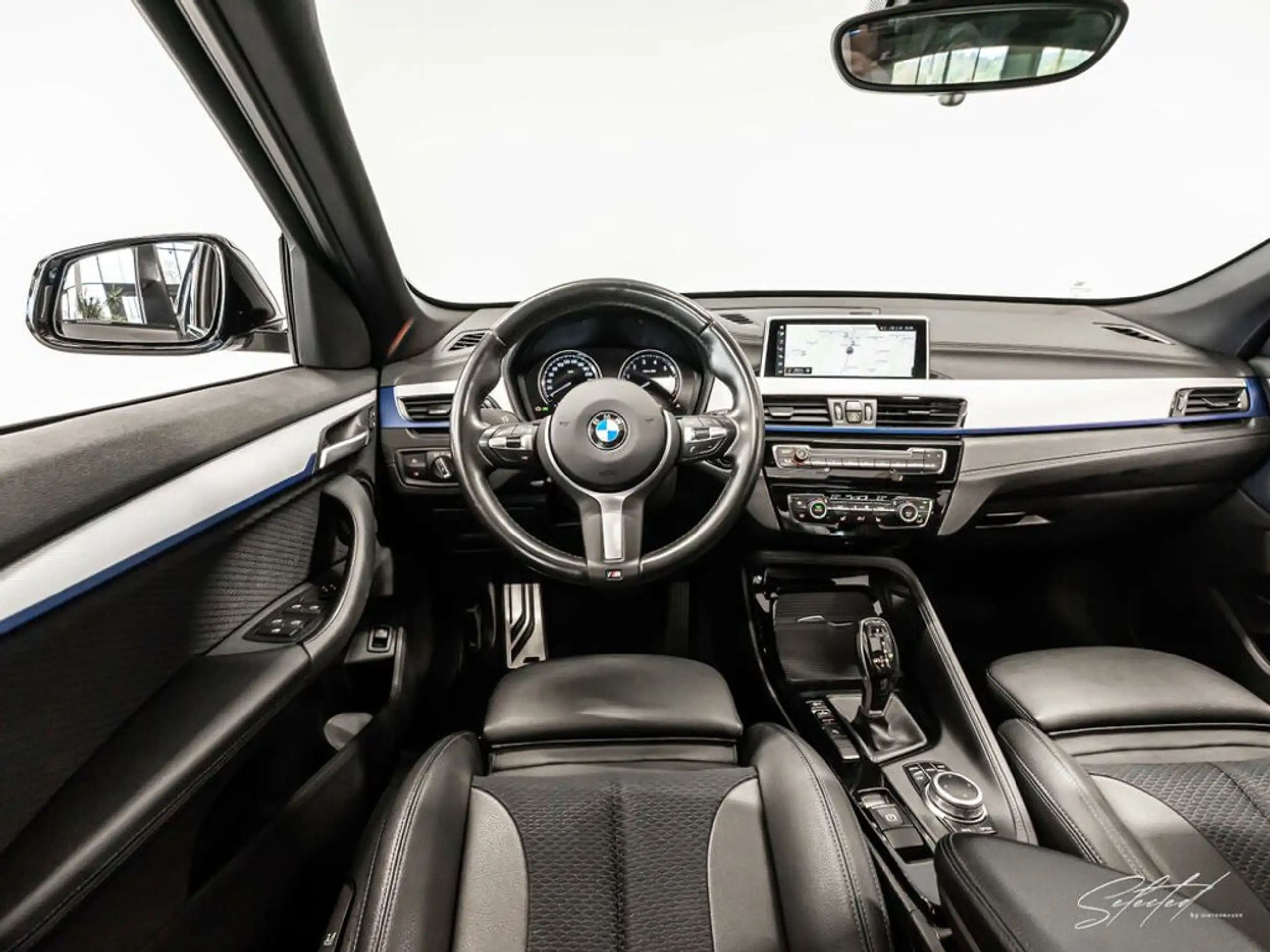 BMW - X1