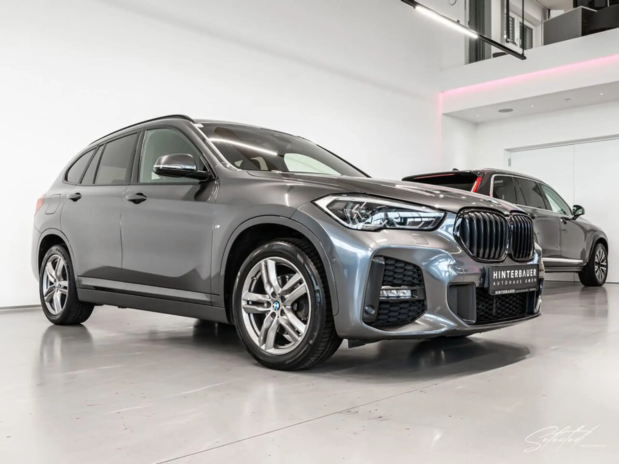 BMW - X1