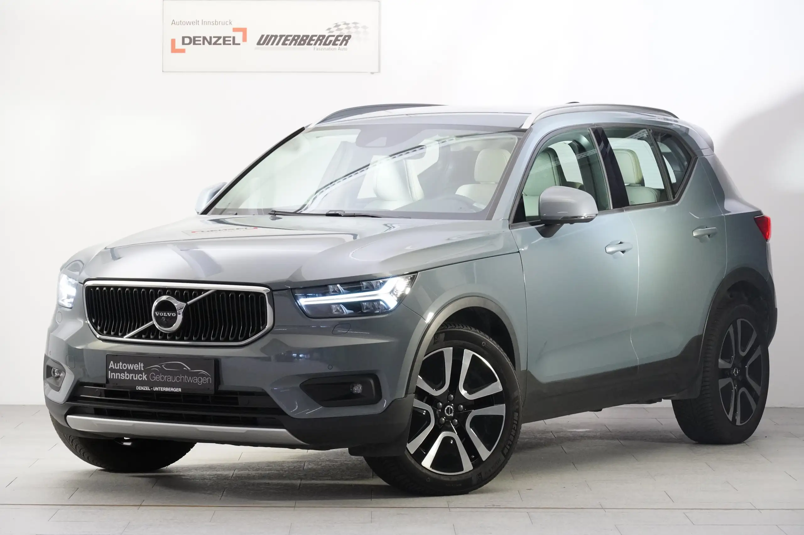 Volvo - XC40