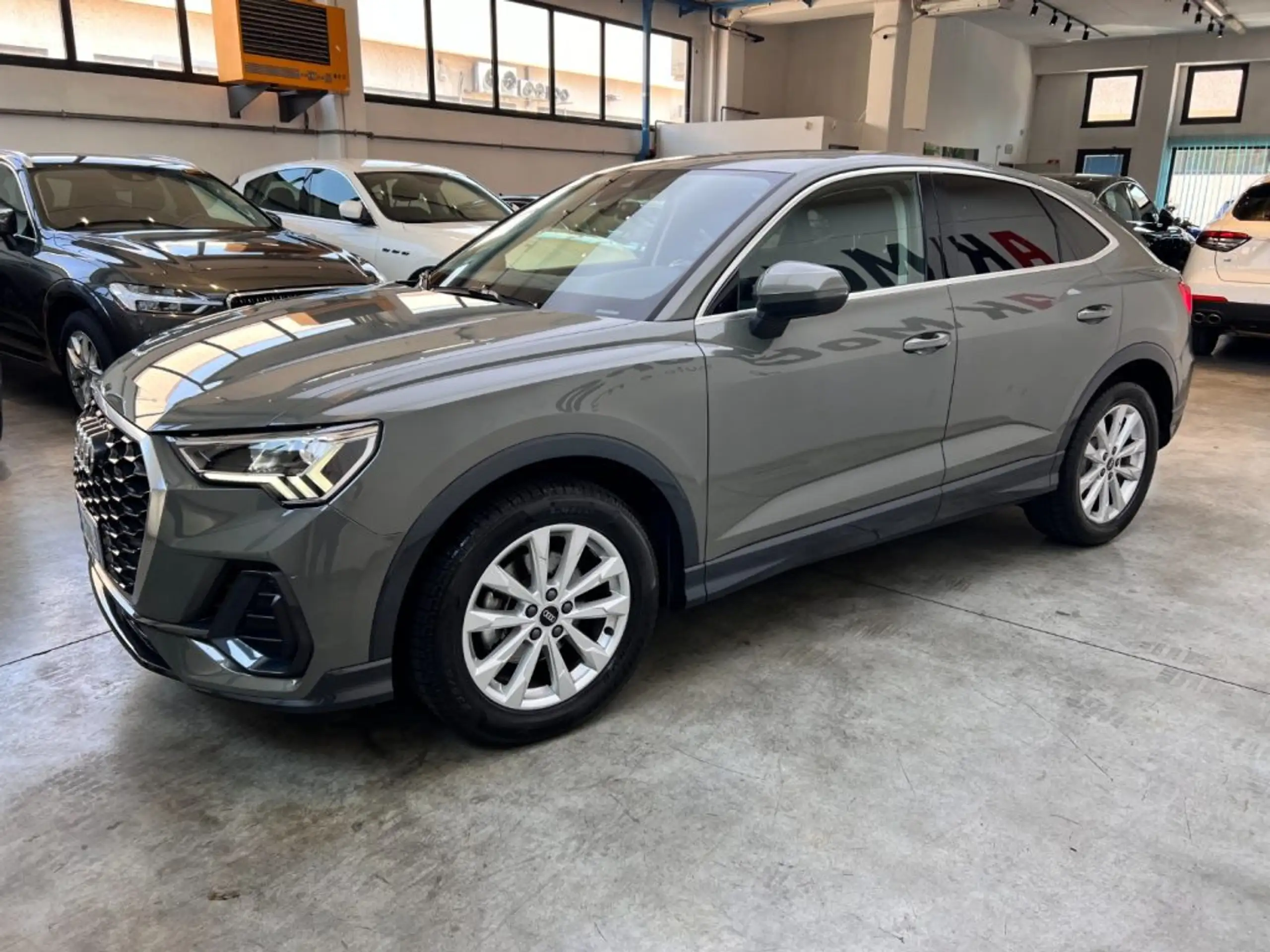 Audi - Q3