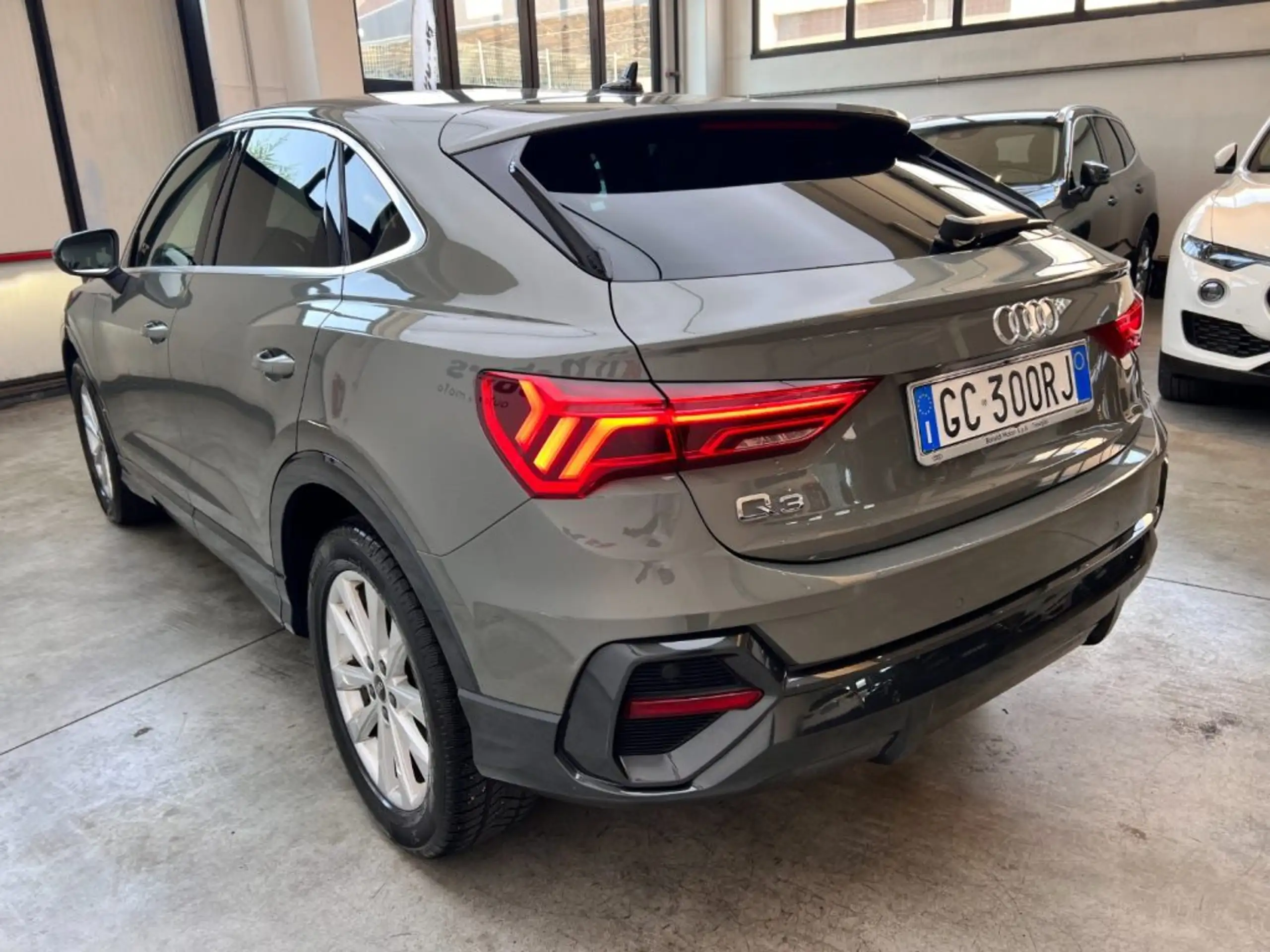 Audi - Q3