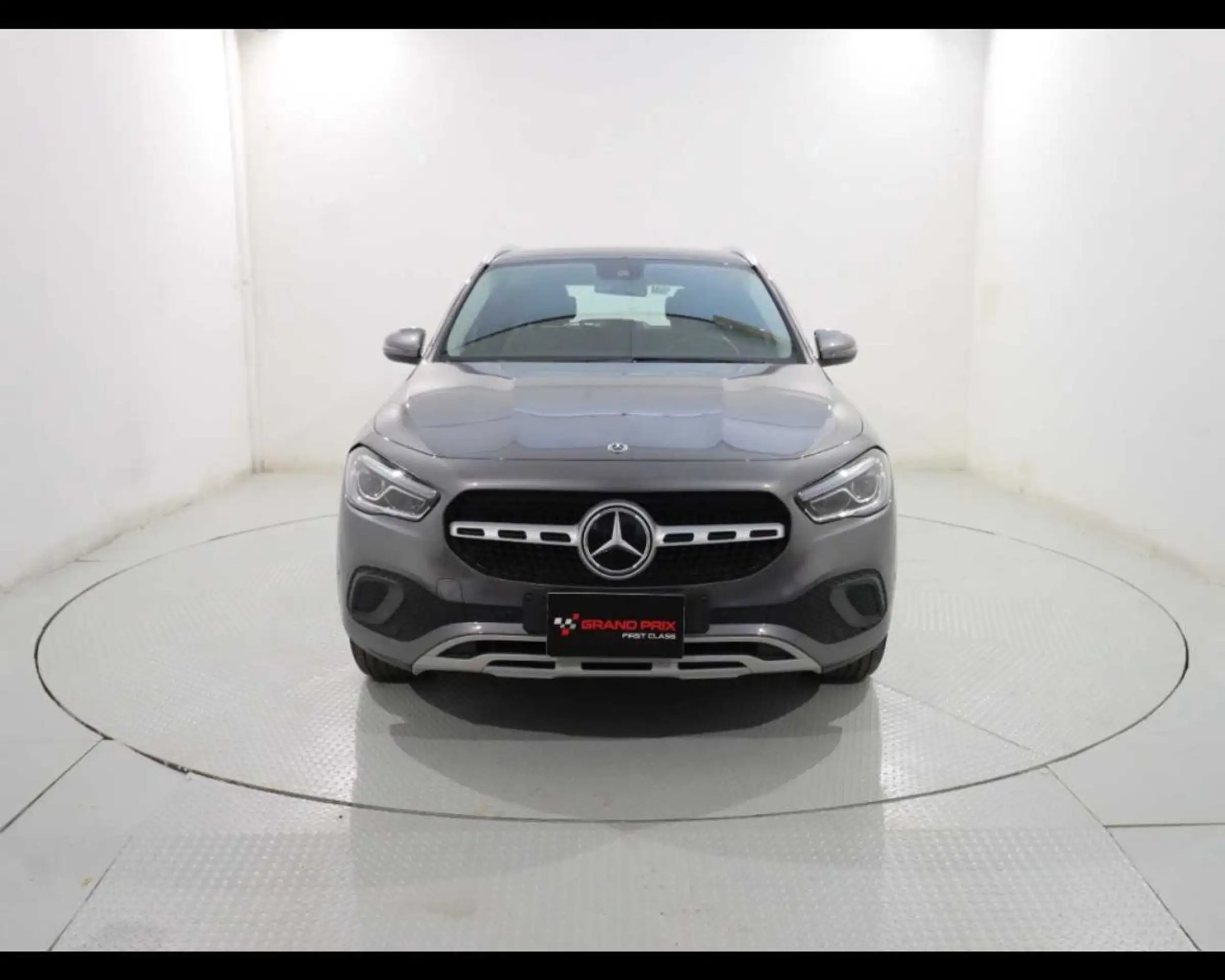 Mercedes-Benz - GLA 200