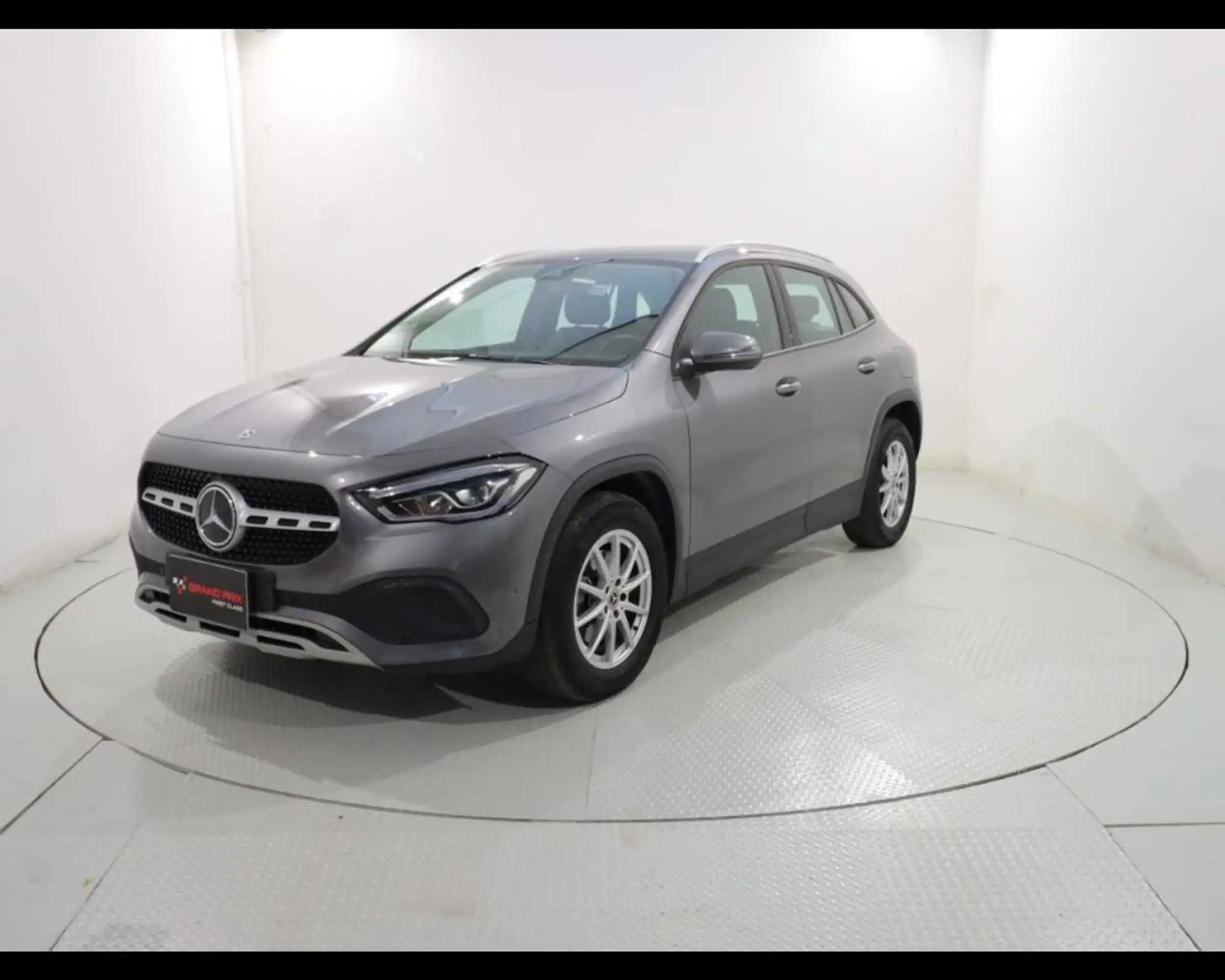 Mercedes-Benz - GLA 200