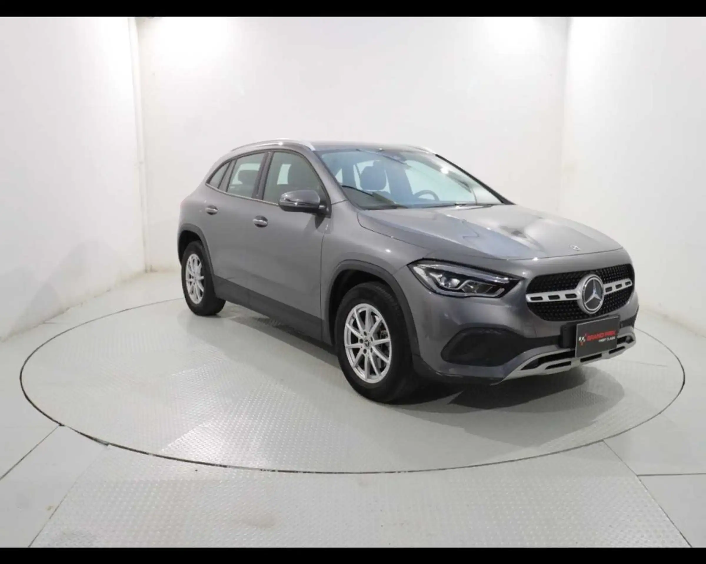 Mercedes-Benz - GLA 200