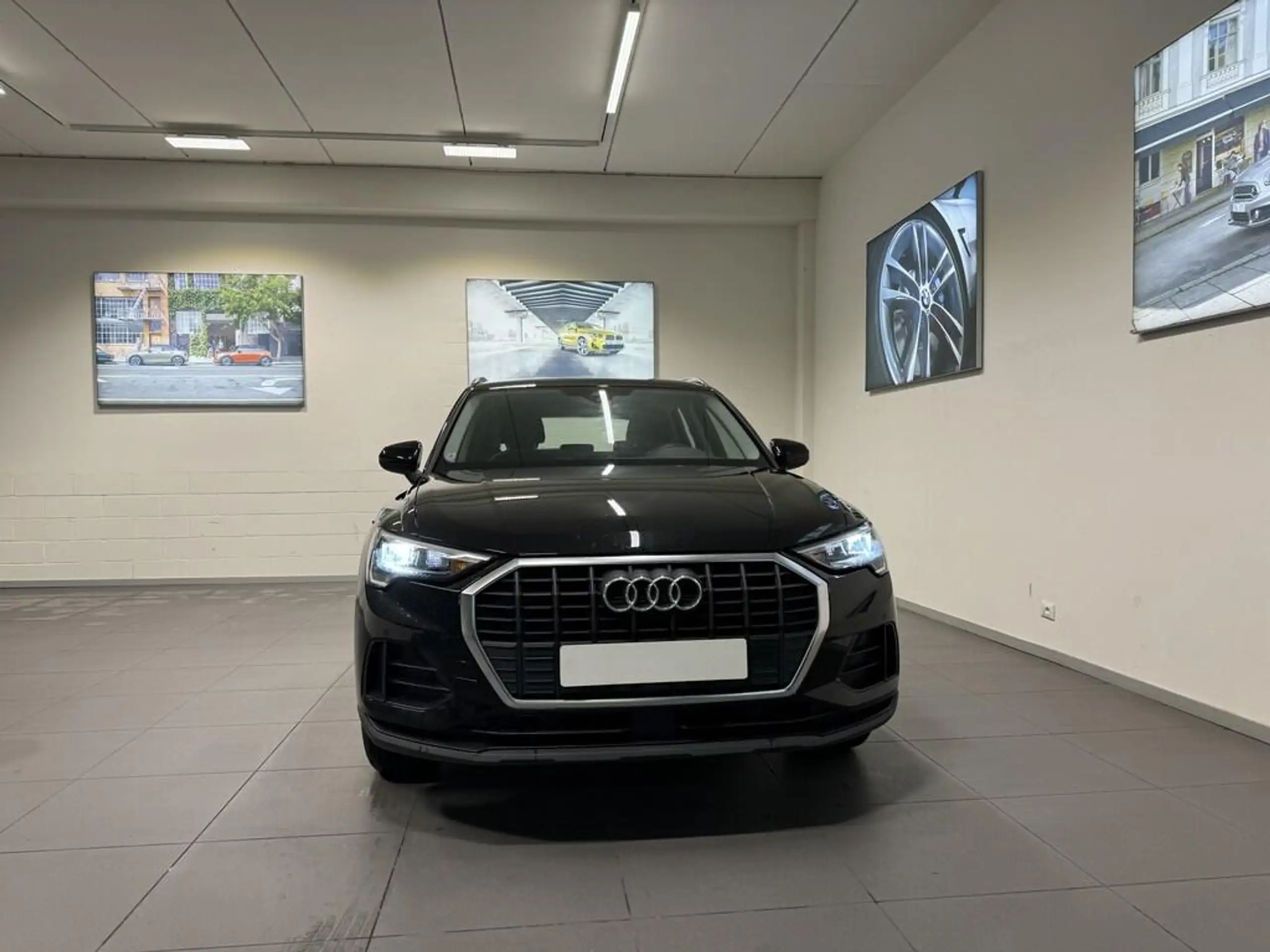 Audi - Q3