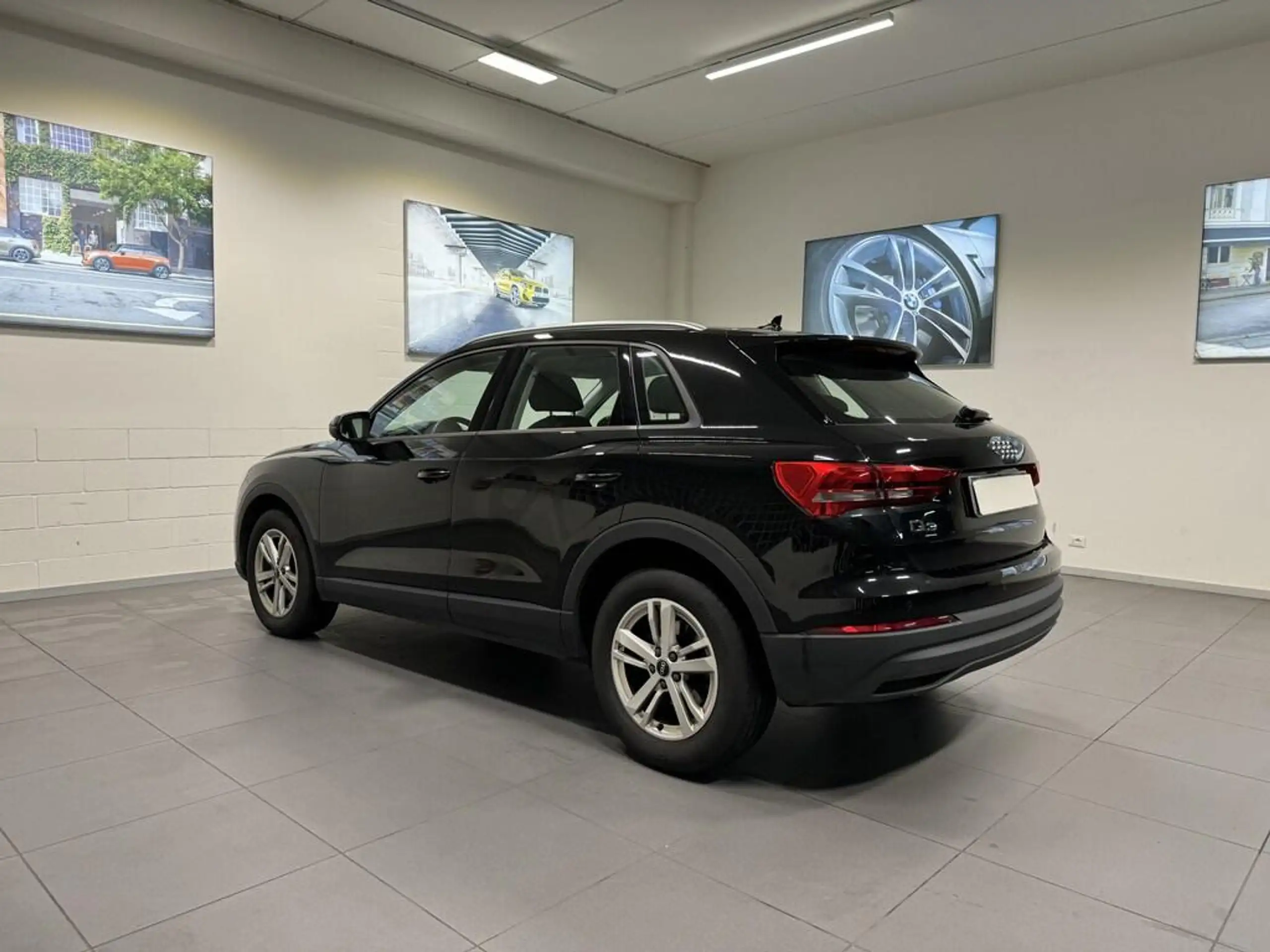 Audi - Q3