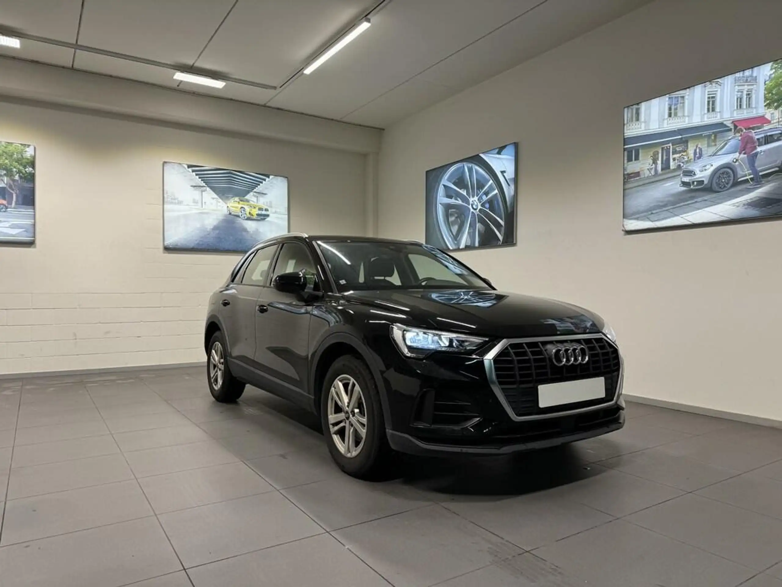 Audi - Q3