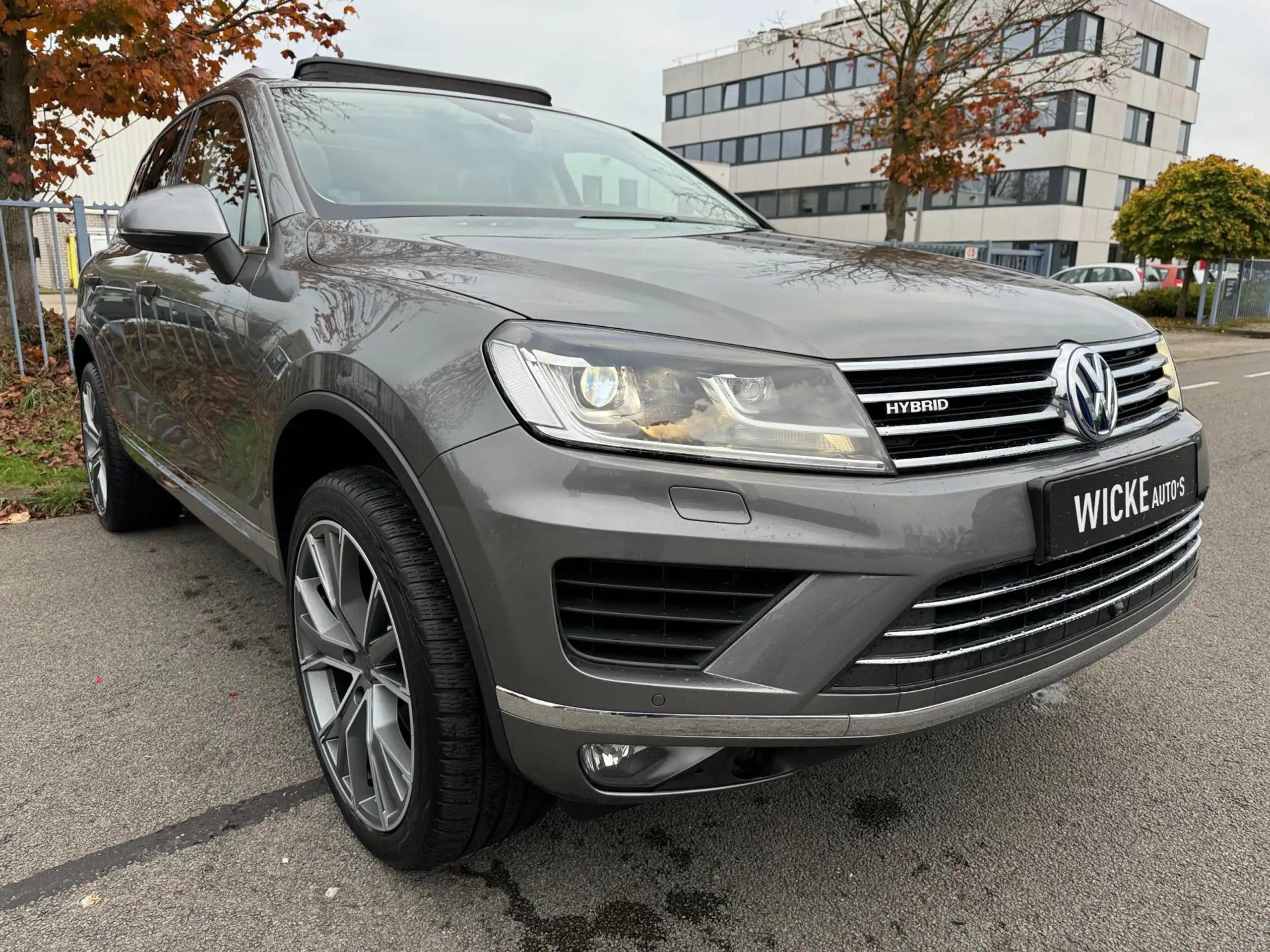 Volkswagen - Touareg