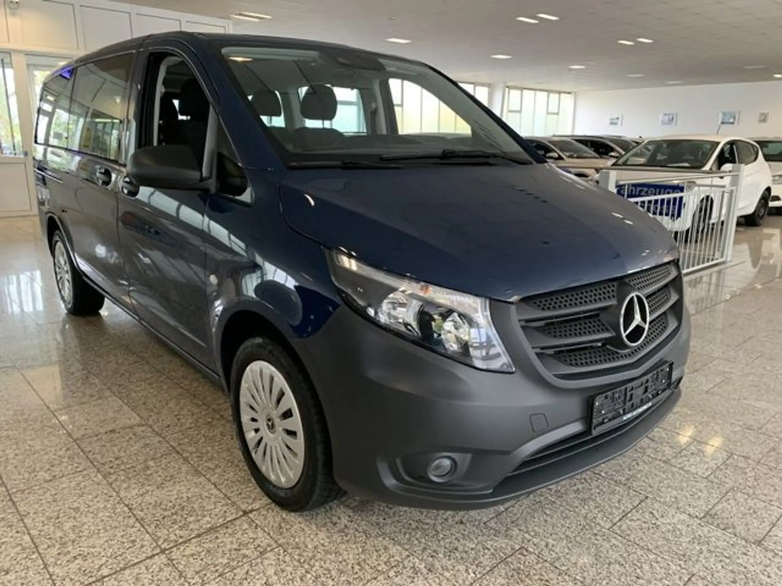 Mercedes-Benz - Vito