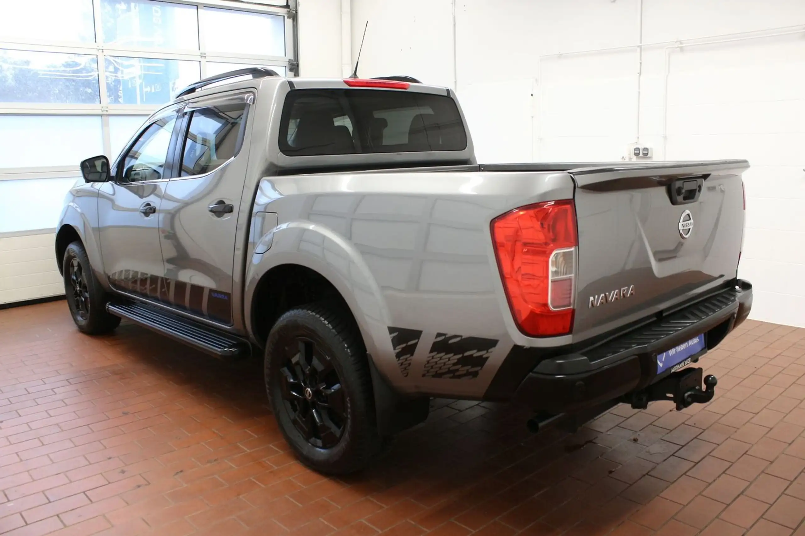 Nissan - Navara